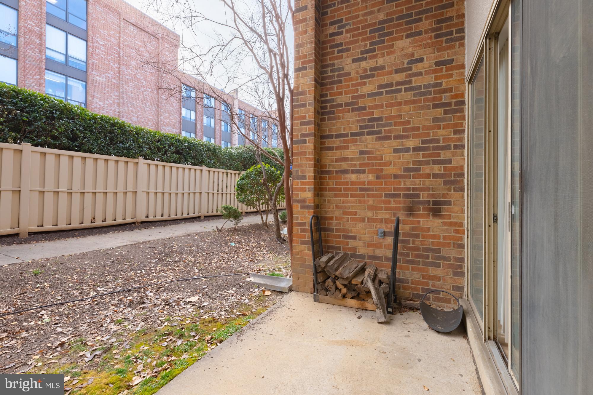 SOUTHAMPTON - Residential Lease