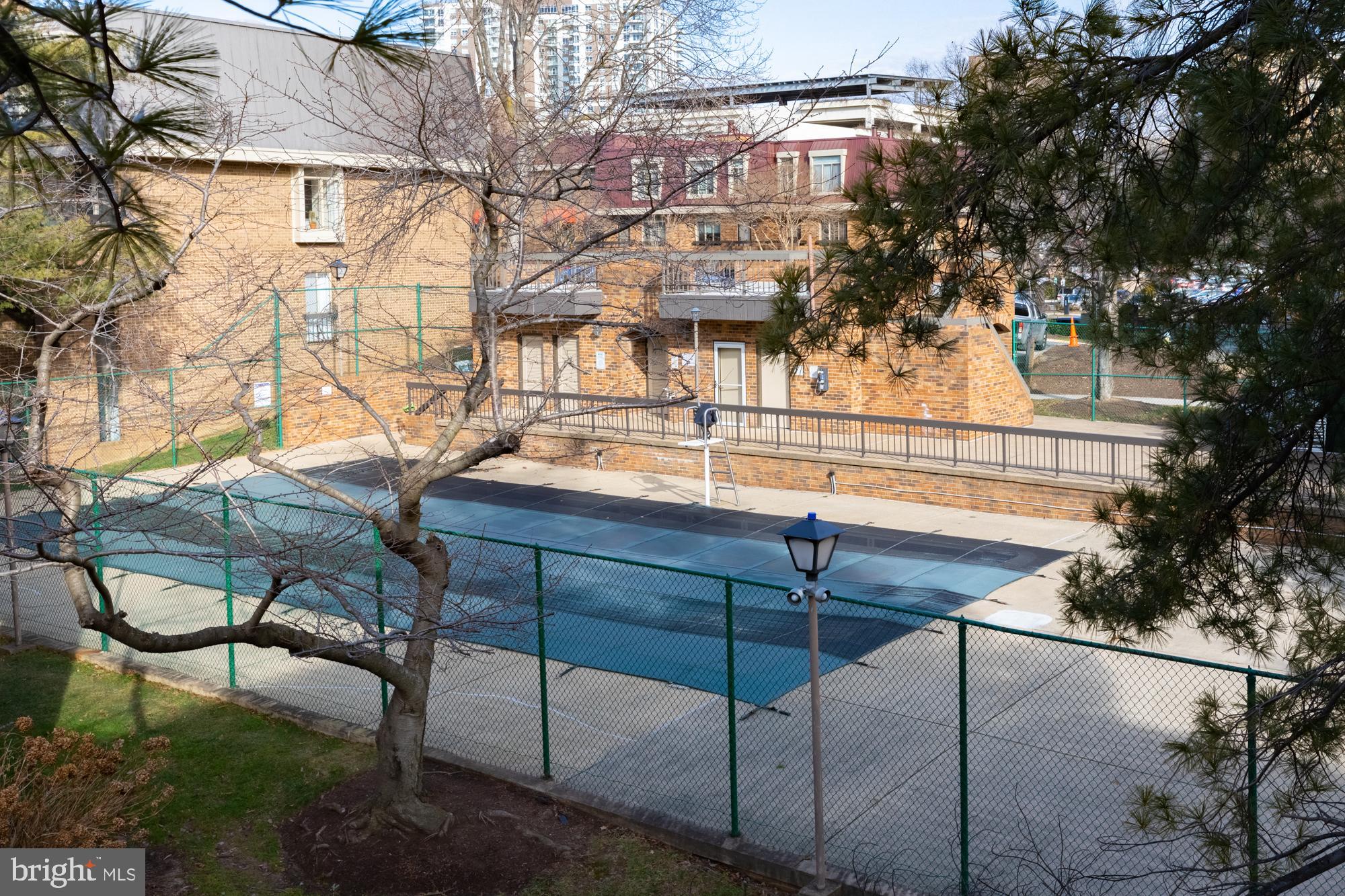 SOUTHAMPTON - Residential Lease