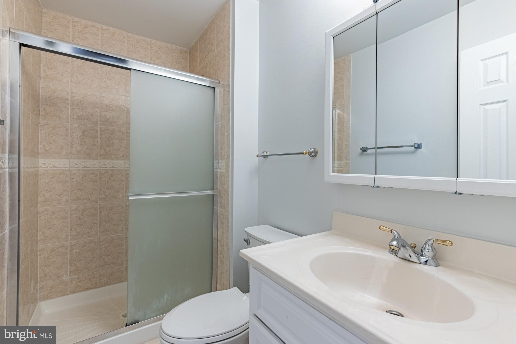 SOUTHAMPTON - Residential Lease