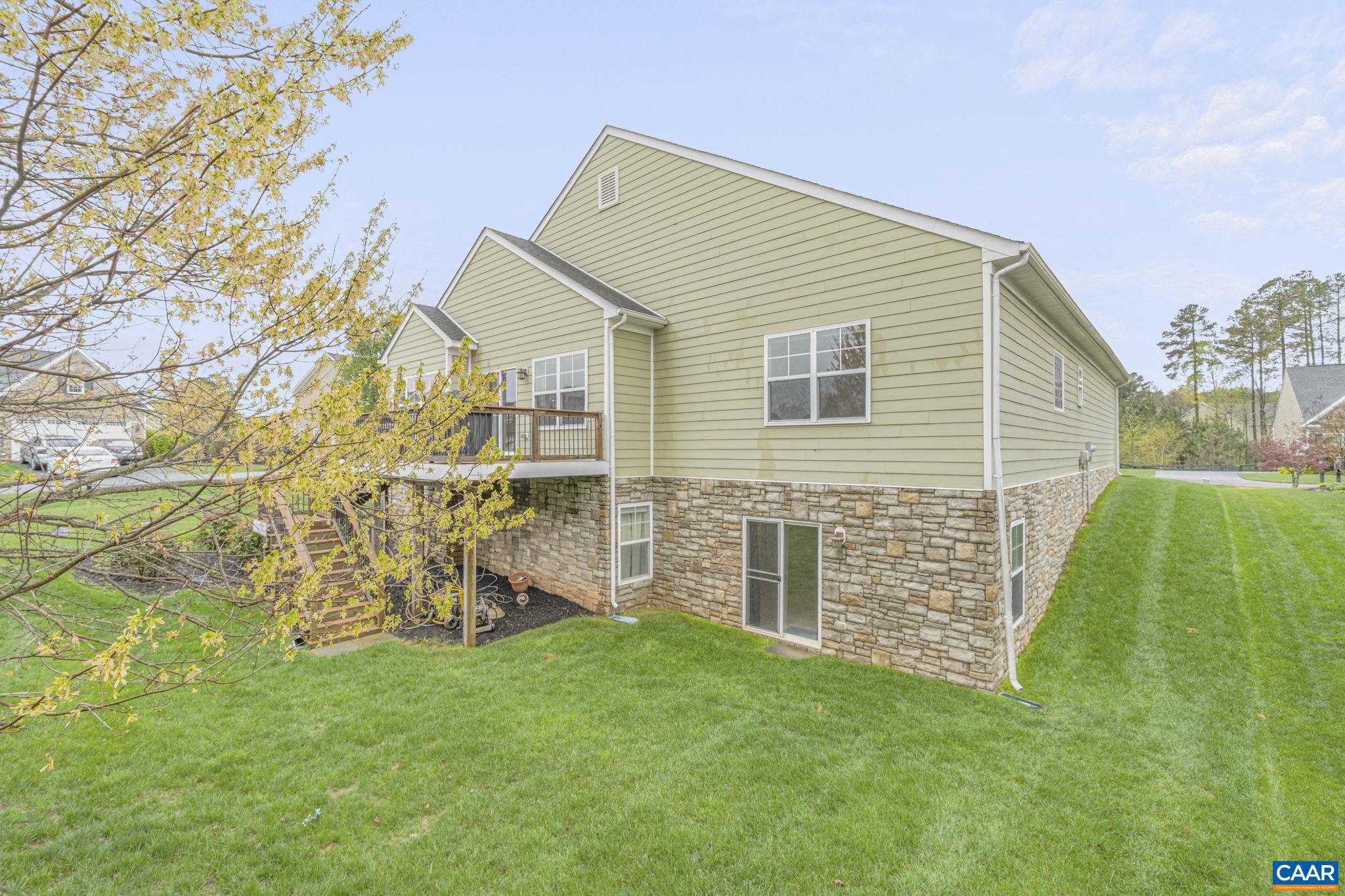 SPRING CREEK - Residential