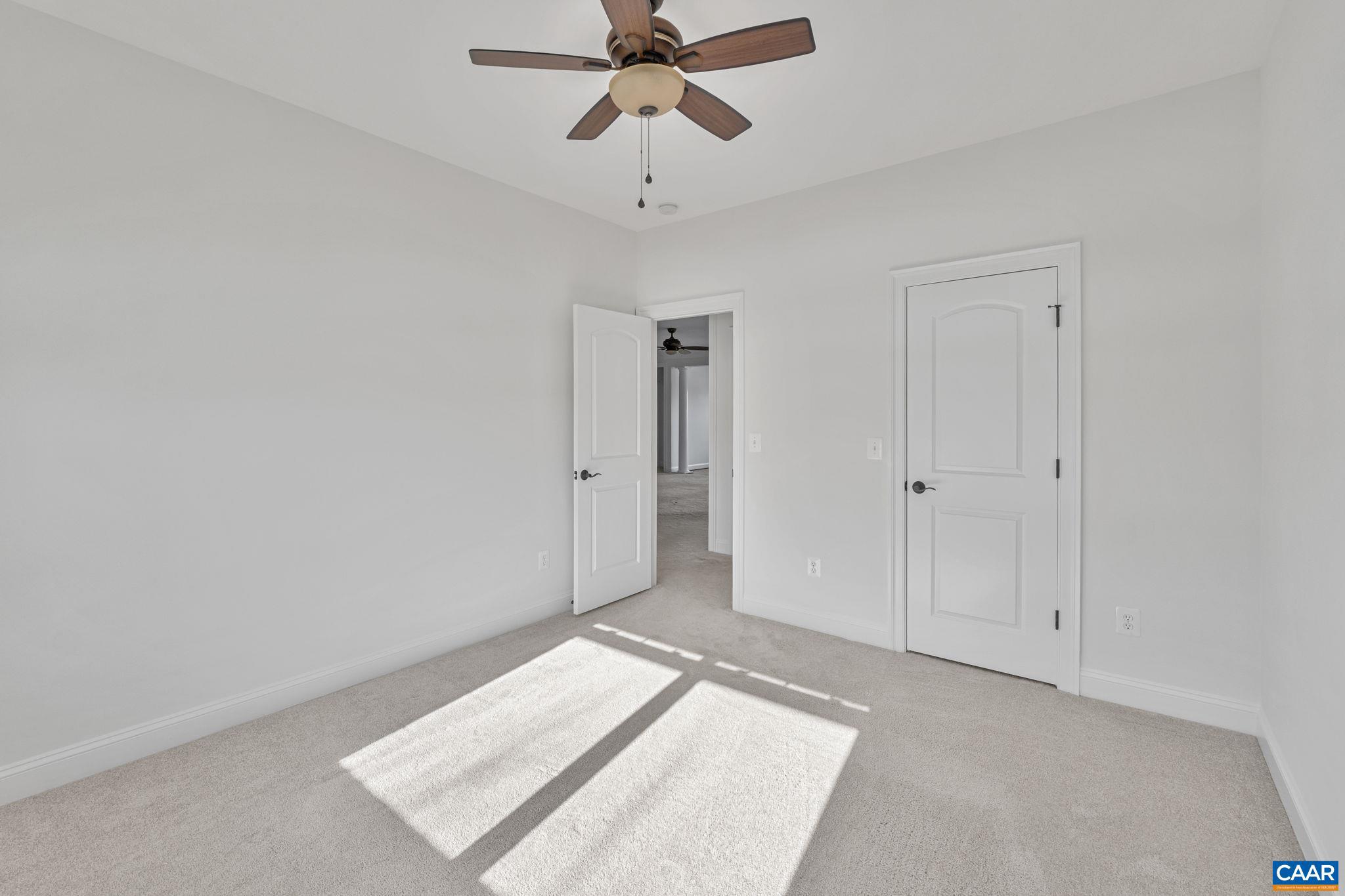 SPRING CREEK - Residential