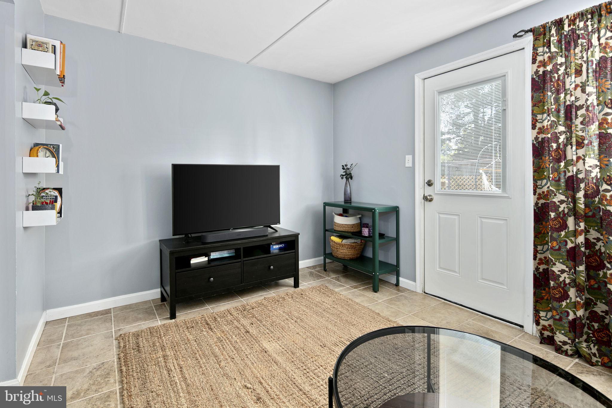 HAZELTINE HEIGHTS - Residential