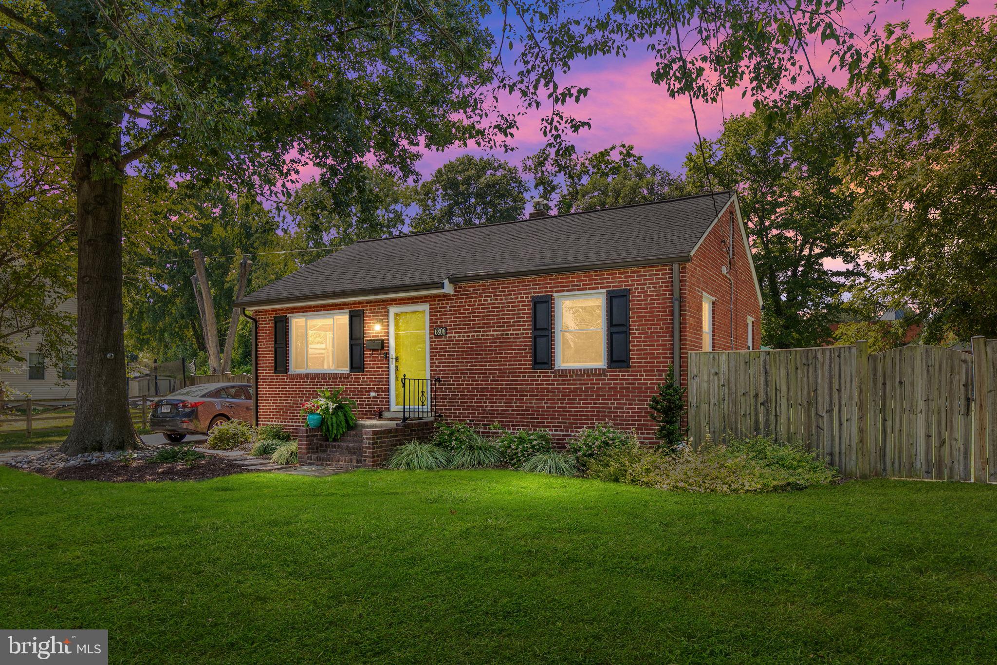 HAZELTINE HEIGHTS - Residential