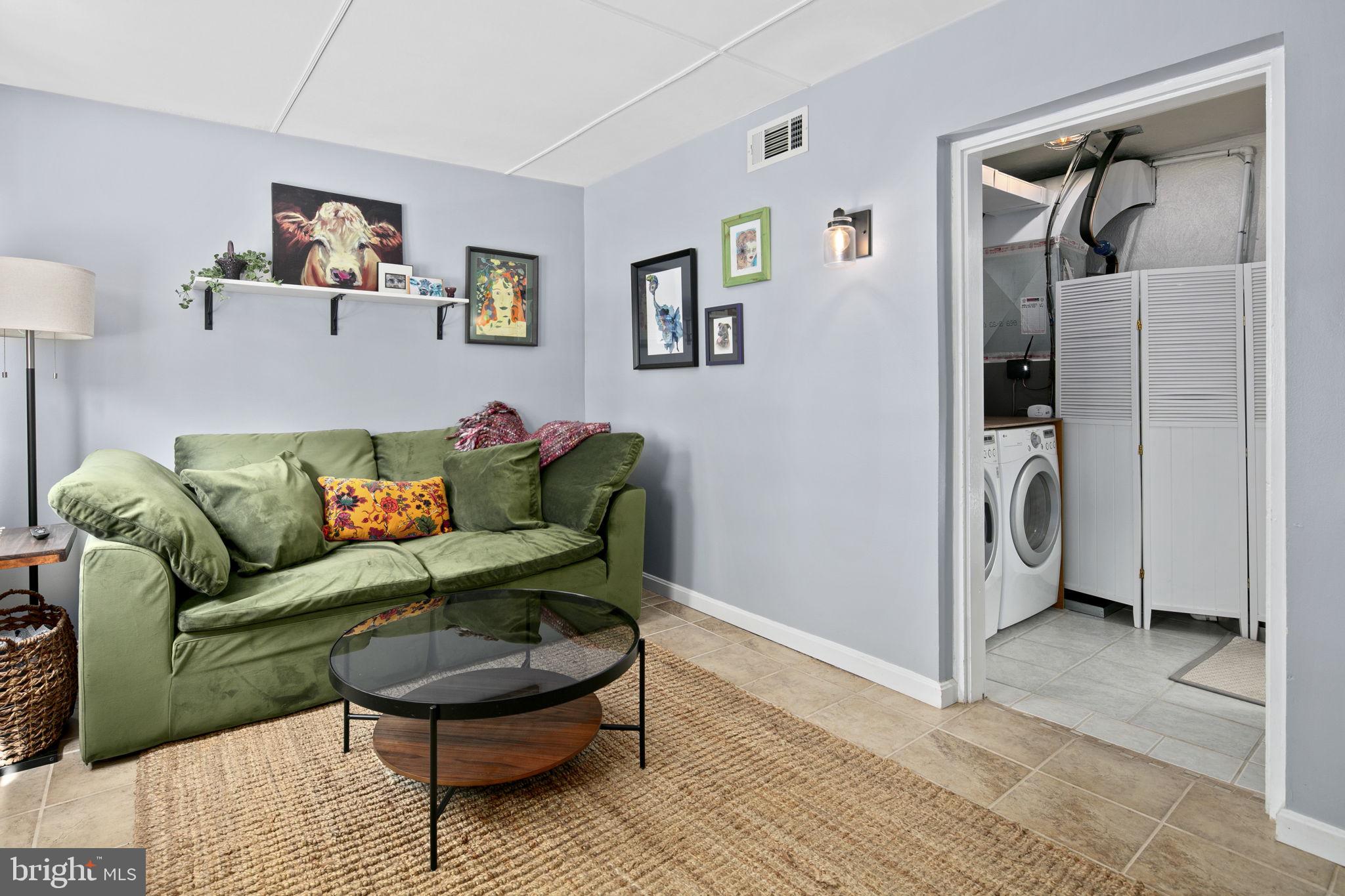 HAZELTINE HEIGHTS - Residential