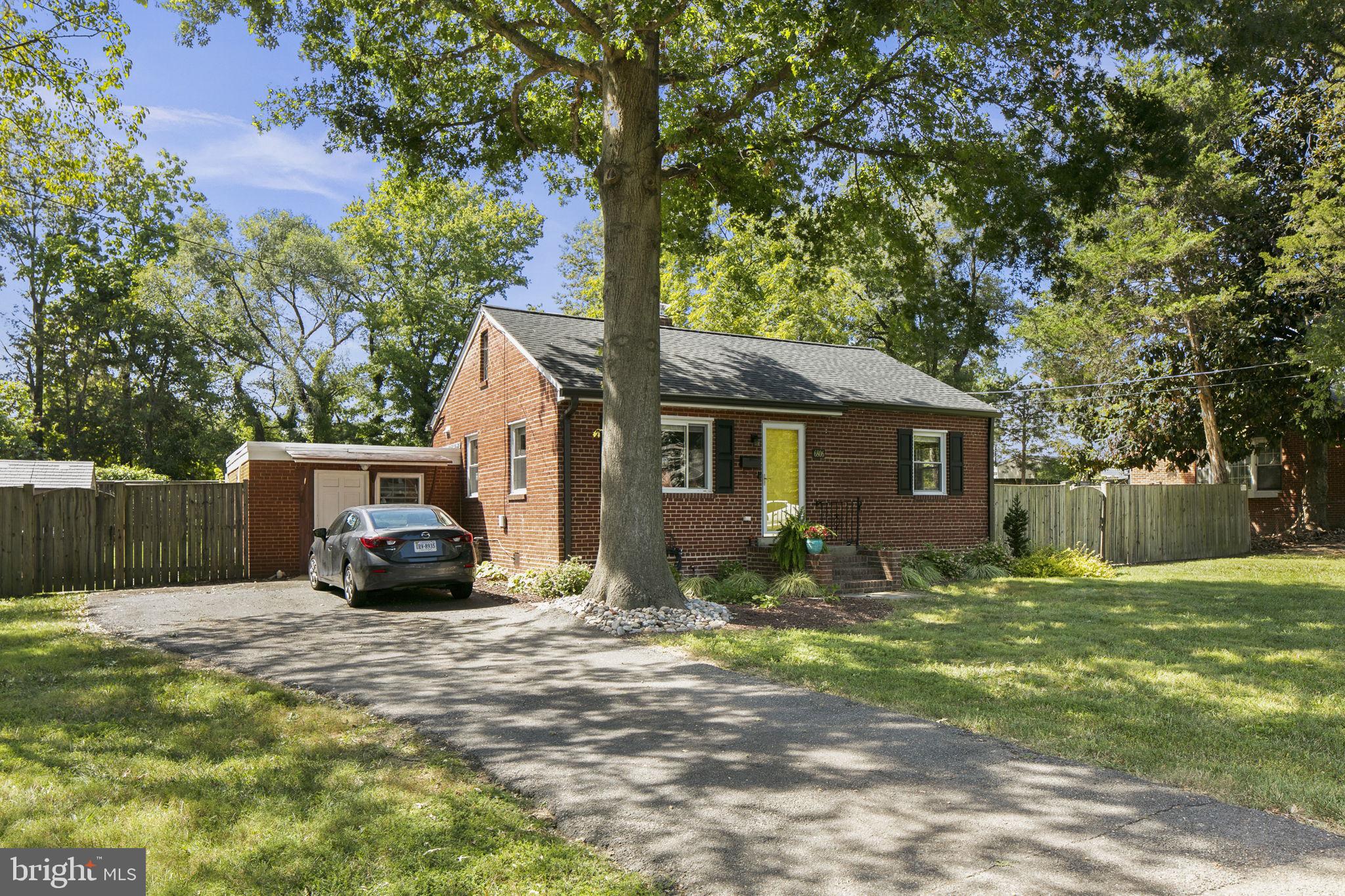 HAZELTINE HEIGHTS - Residential