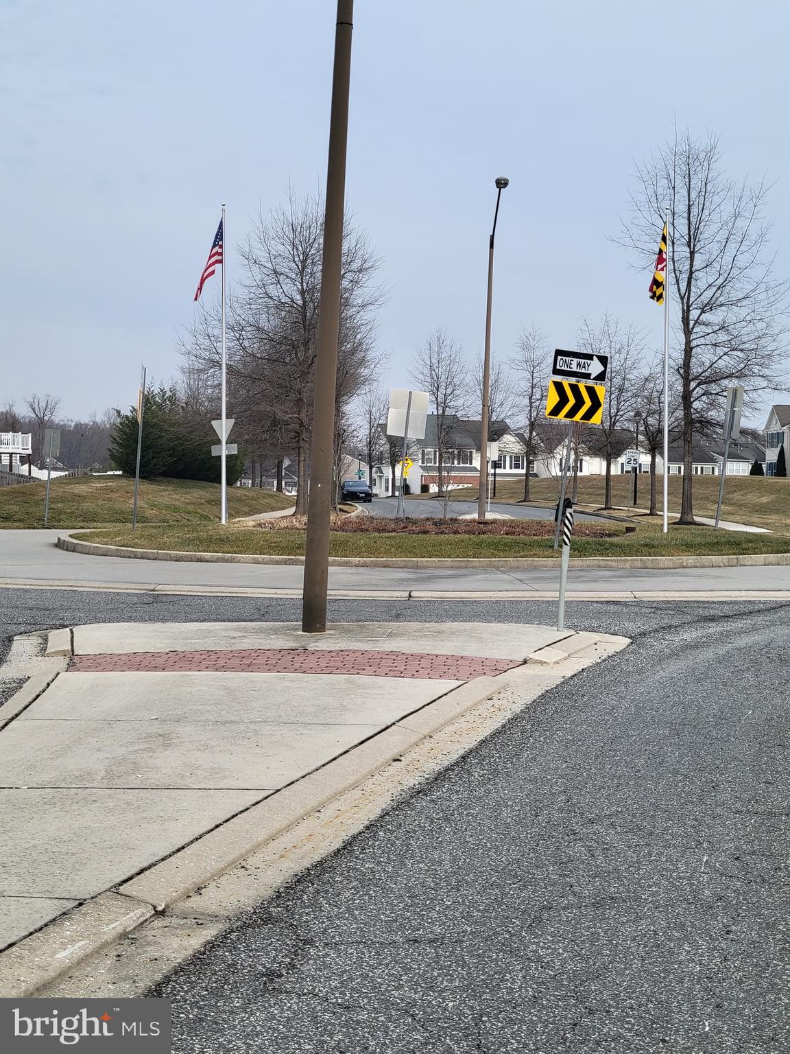 HOLLY WOODS - Residential