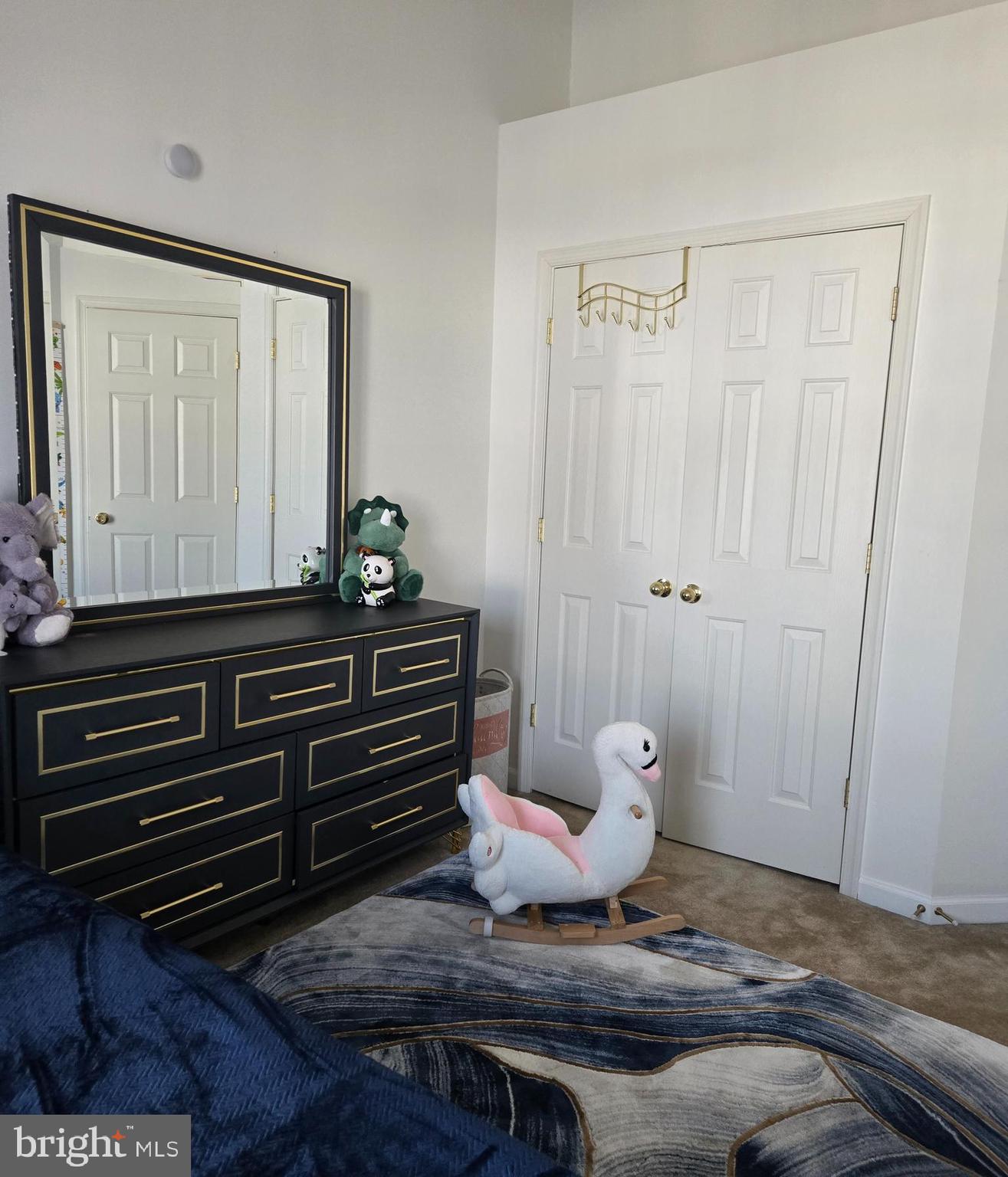 HOLLY WOODS - Residential