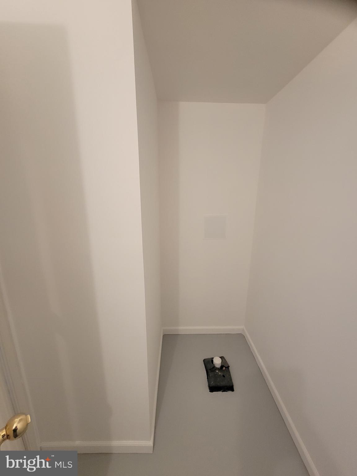 HOLLY WOODS - Residential