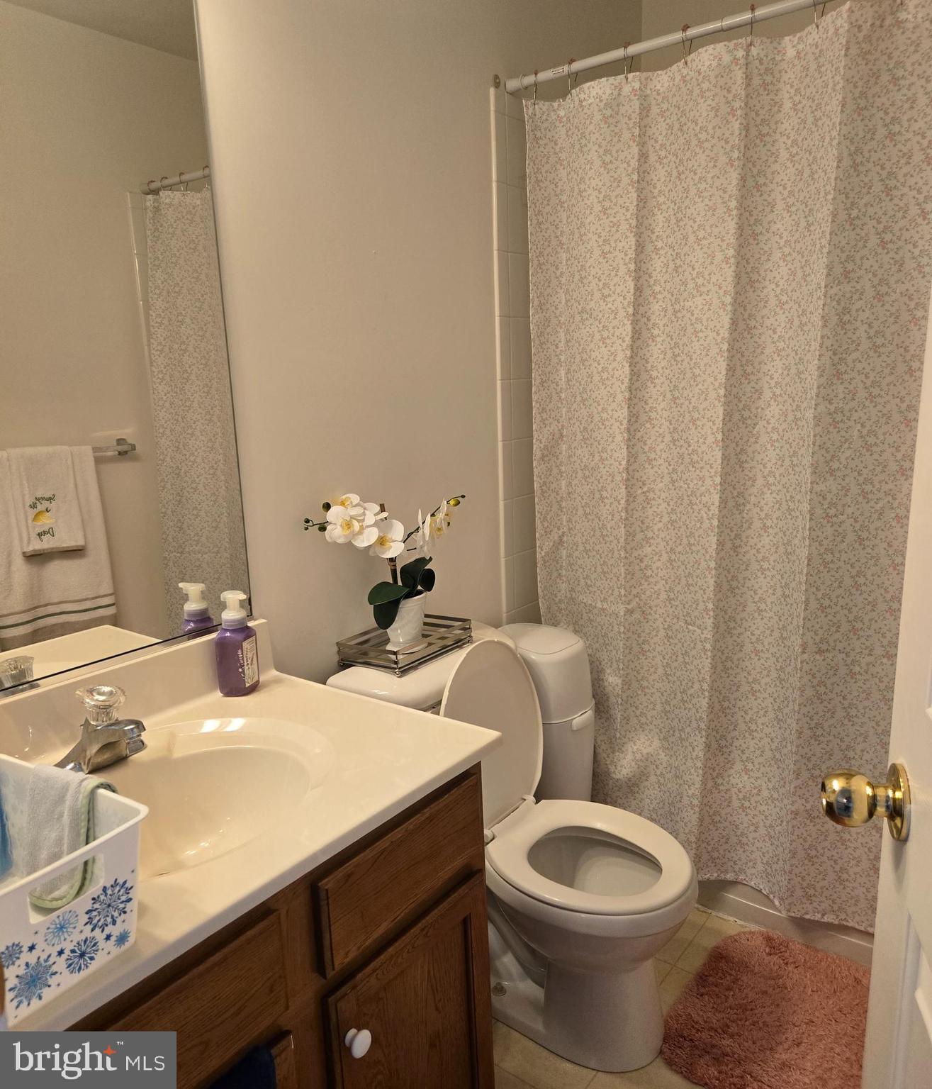 HOLLY WOODS - Residential