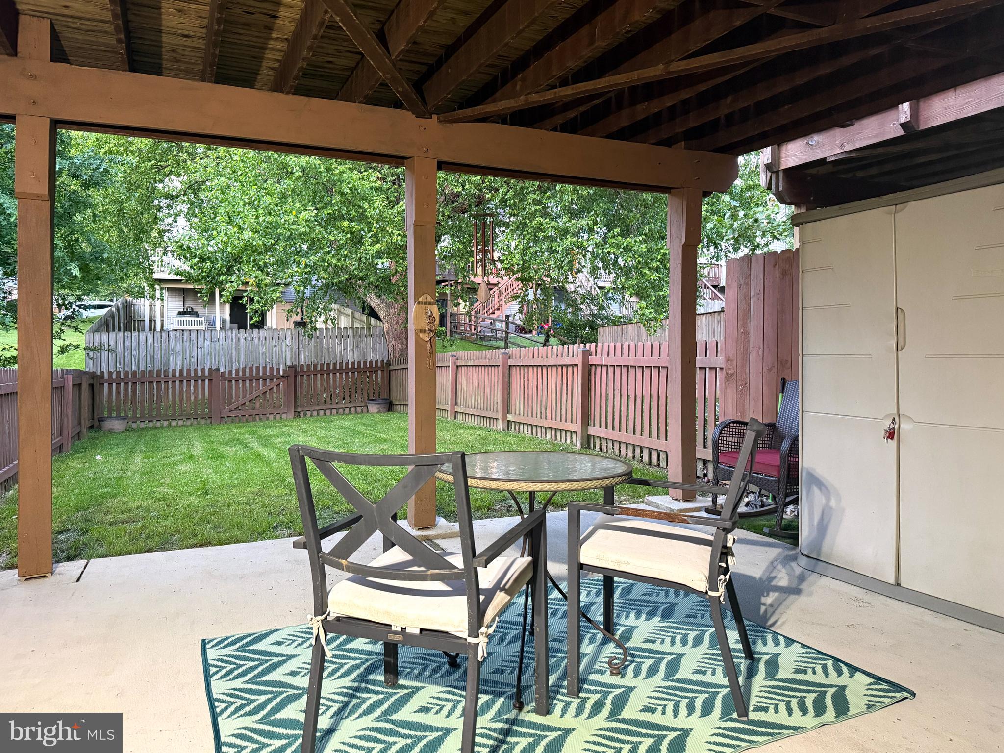 324 SUNRAY COURT