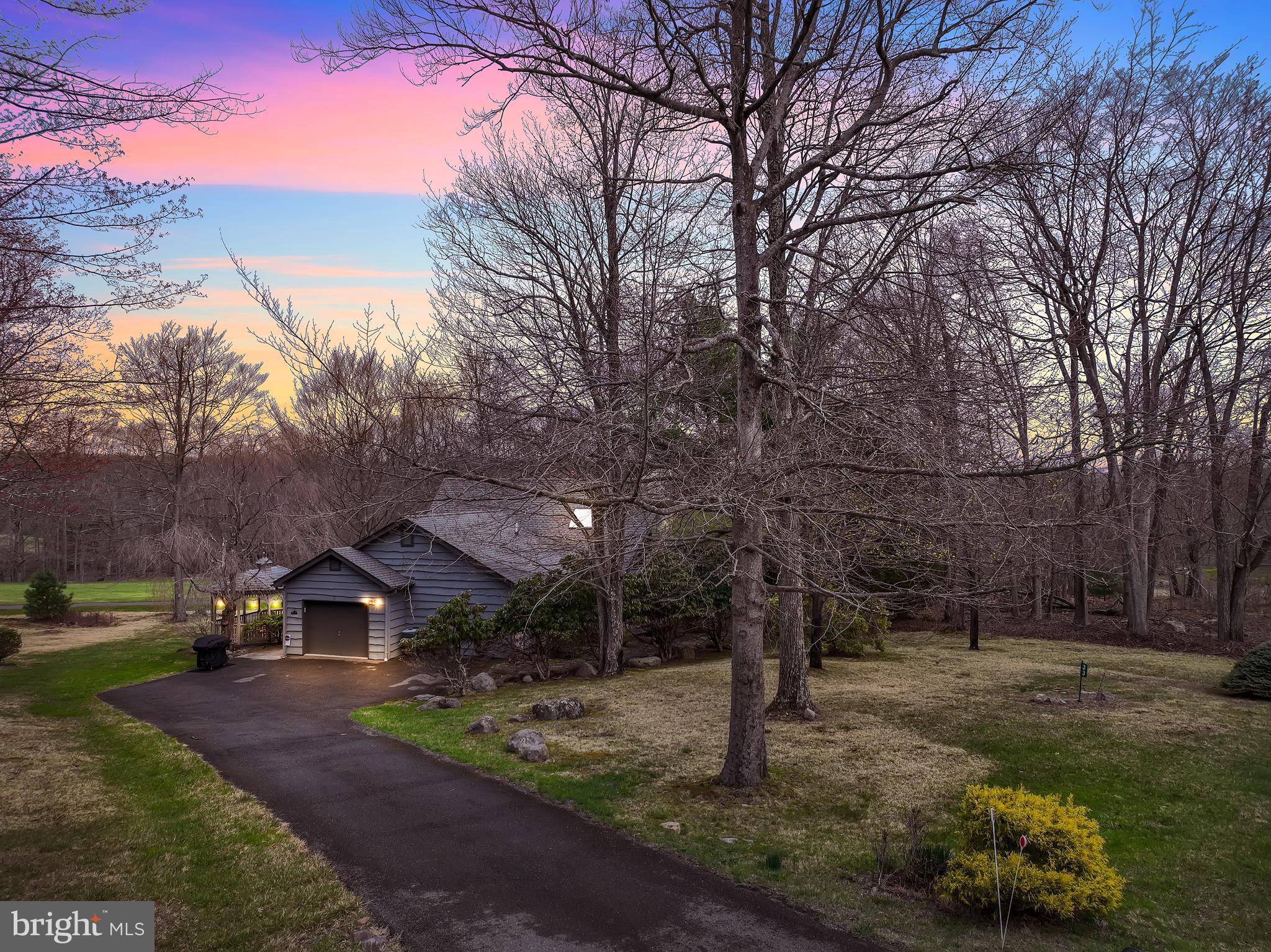 VILLAGE GREENS - Residential