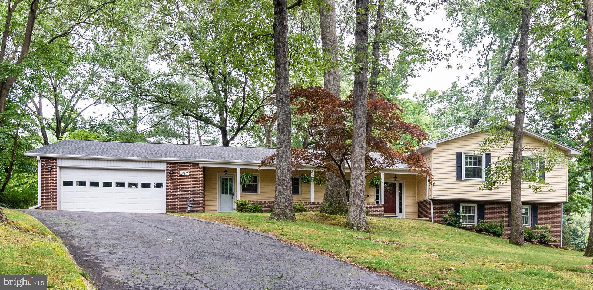 PRICE REDUCED - This rare Chartwell home offers 6 bedrooms, 3.5 baths and sits on 0.60 acres right at the end of the culdesac. This split level home boasts over 3,100 square feet of finished living space, not including a 3 season room, screened in porch addition, and huge unfinished basement. Hardwood floors in all 4 upper bedrooms, living room, and dining room. Open kitchen with huge island that opens onto the main living room. Outdoor AC unit just replaced in 2019. Buy this home and you can join St. Andrews Swim and Tennis Club immediately. Non-Chartwell residents currently wait 2-3 years for membership.