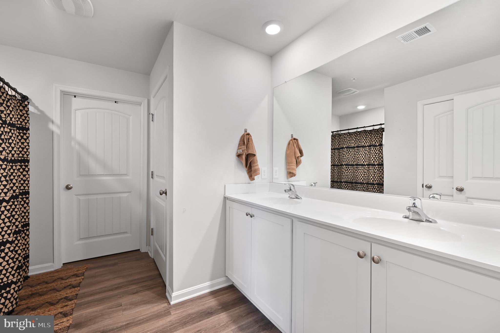 ROWENS MILL - Residential