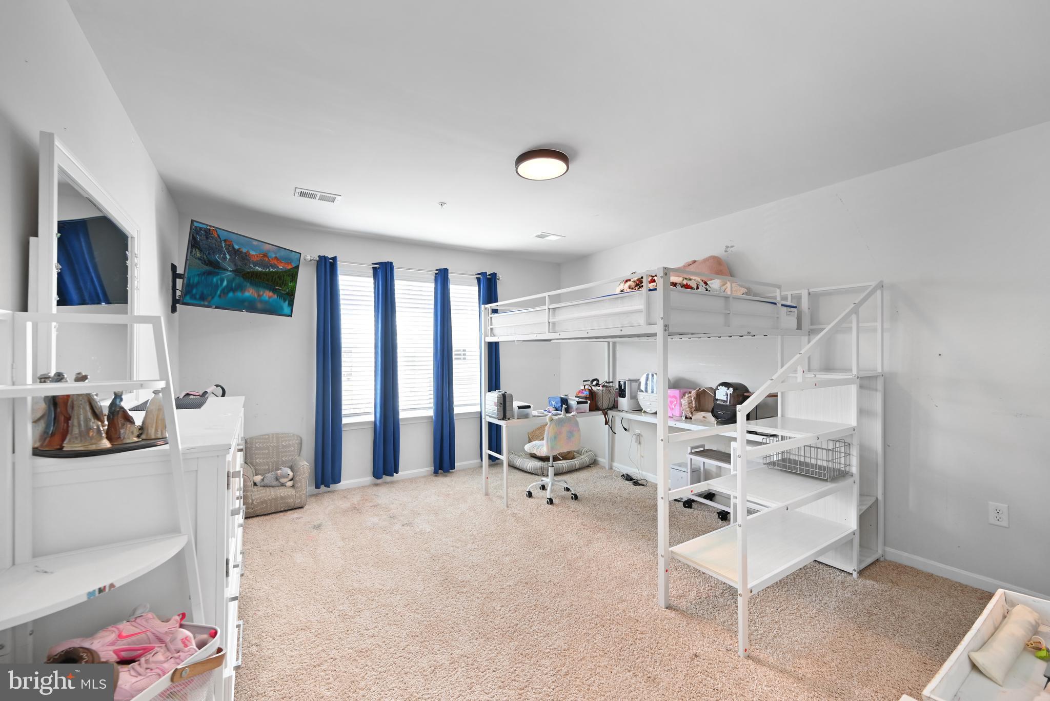 ROWENS MILL - Residential