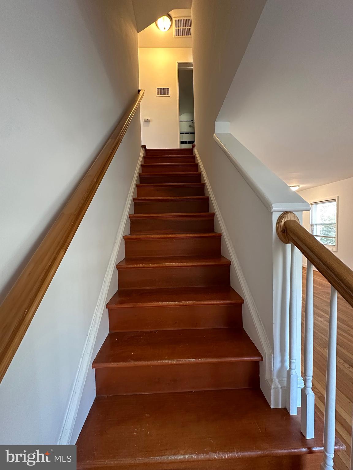COLUMBIA FOREST - Residential Lease