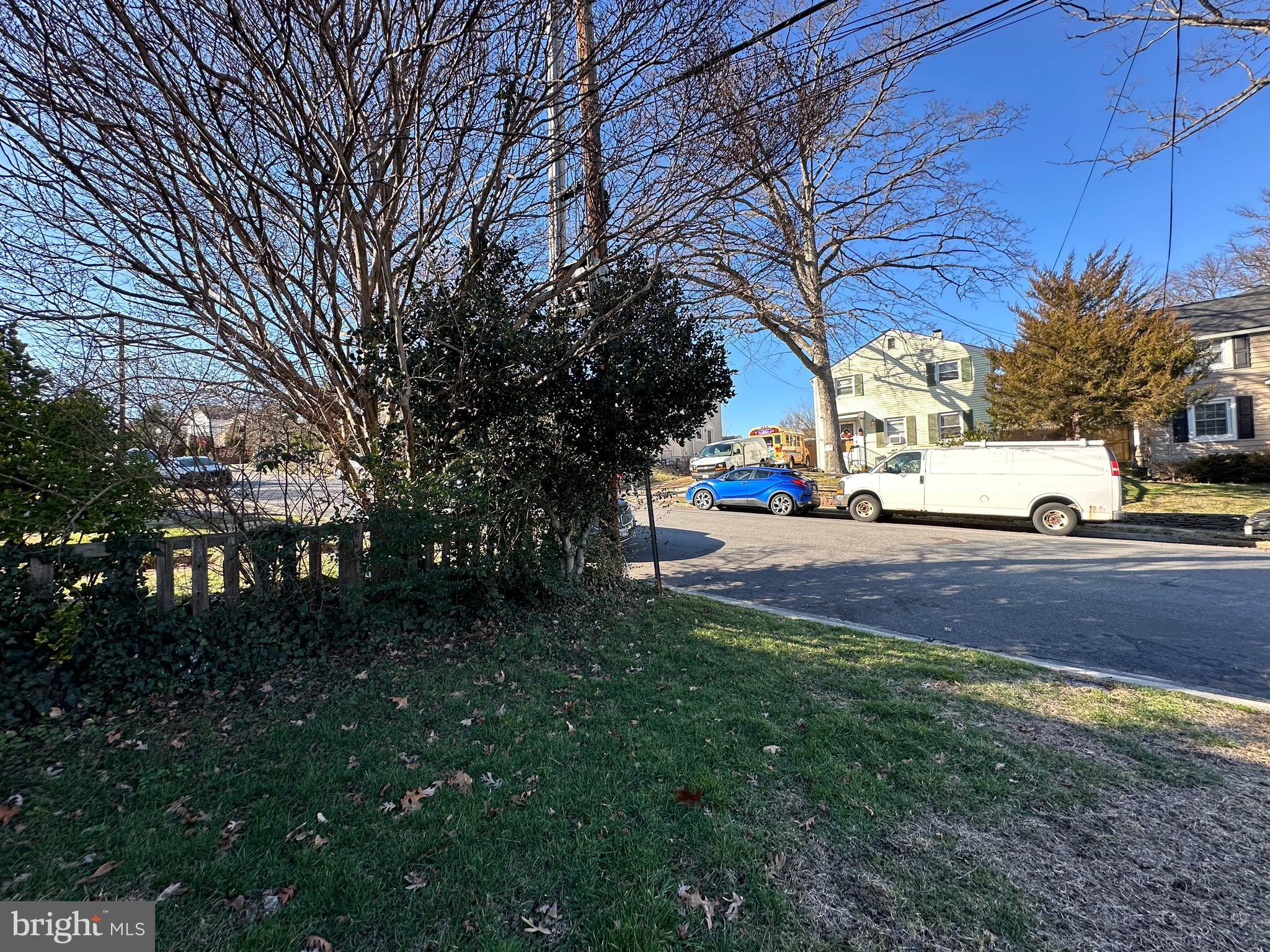 COLUMBIA FOREST - Residential Lease