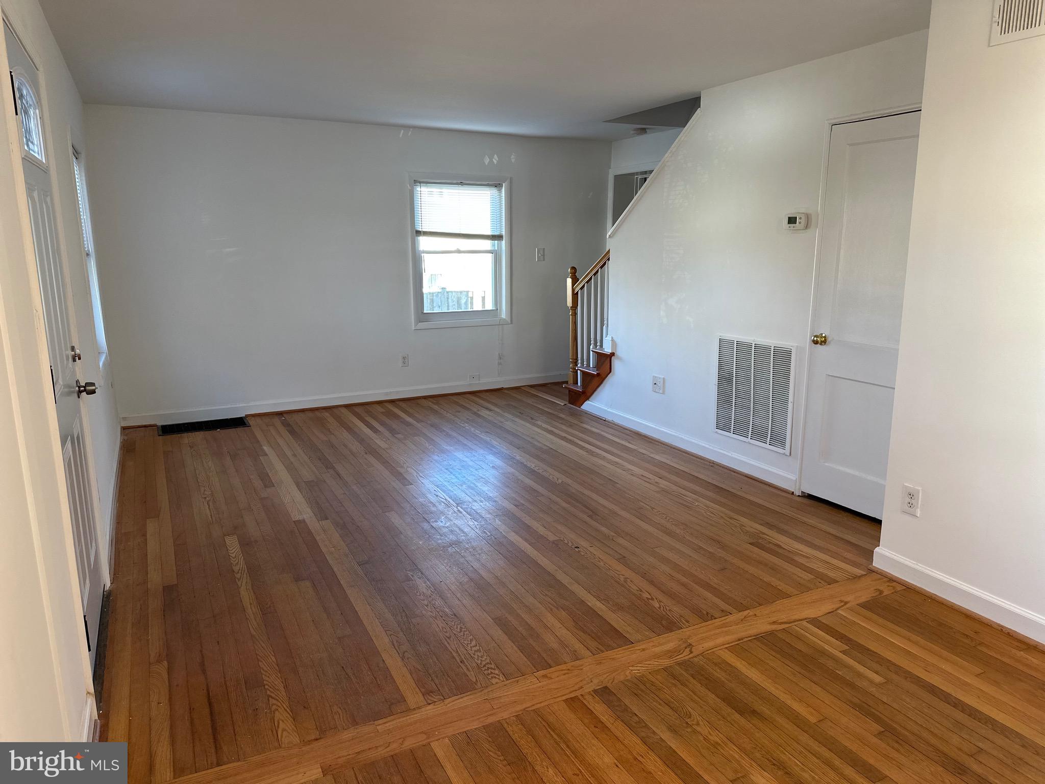 COLUMBIA FOREST - Residential Lease