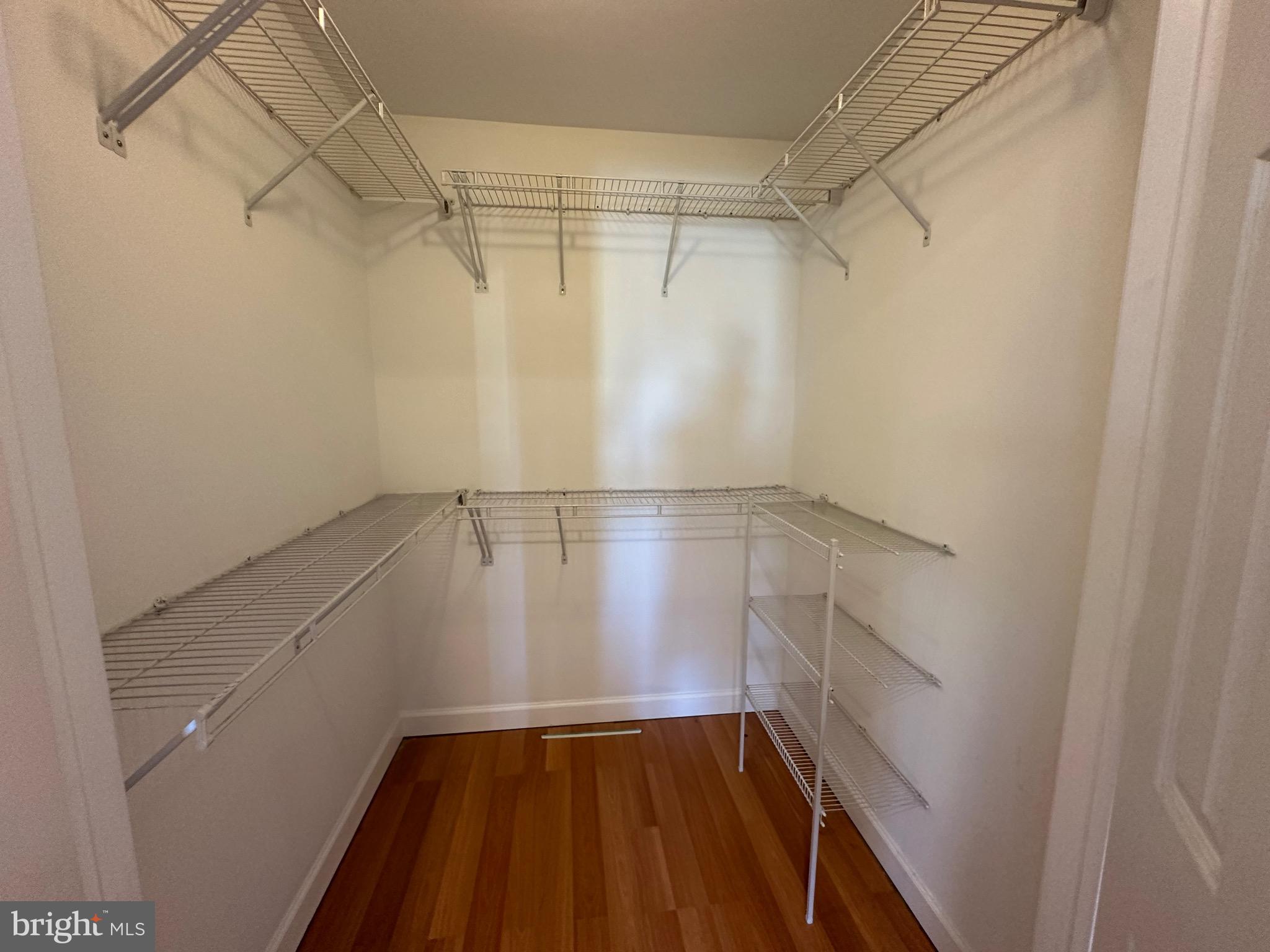 COLUMBIA FOREST - Residential Lease