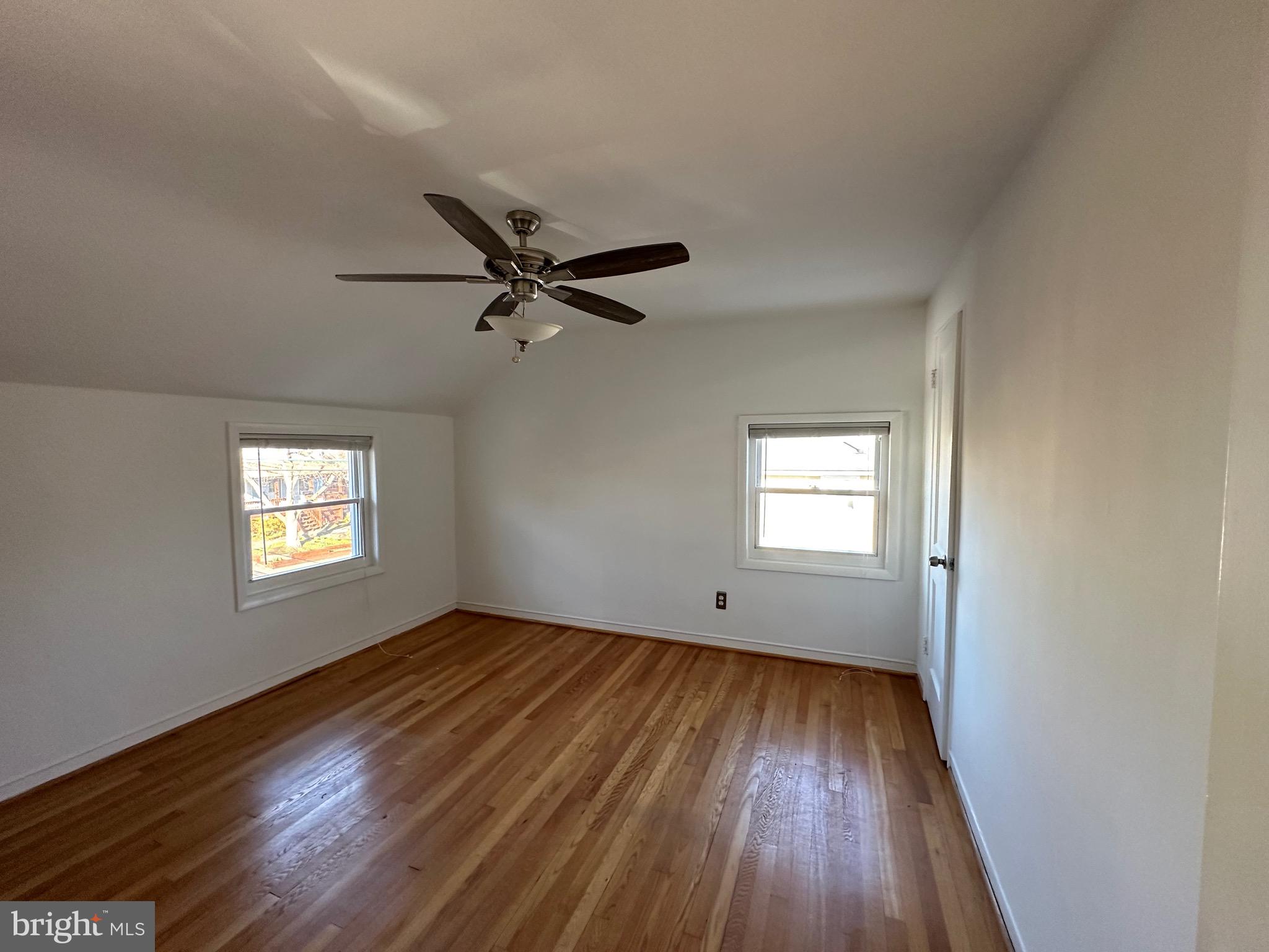 COLUMBIA FOREST - Residential Lease