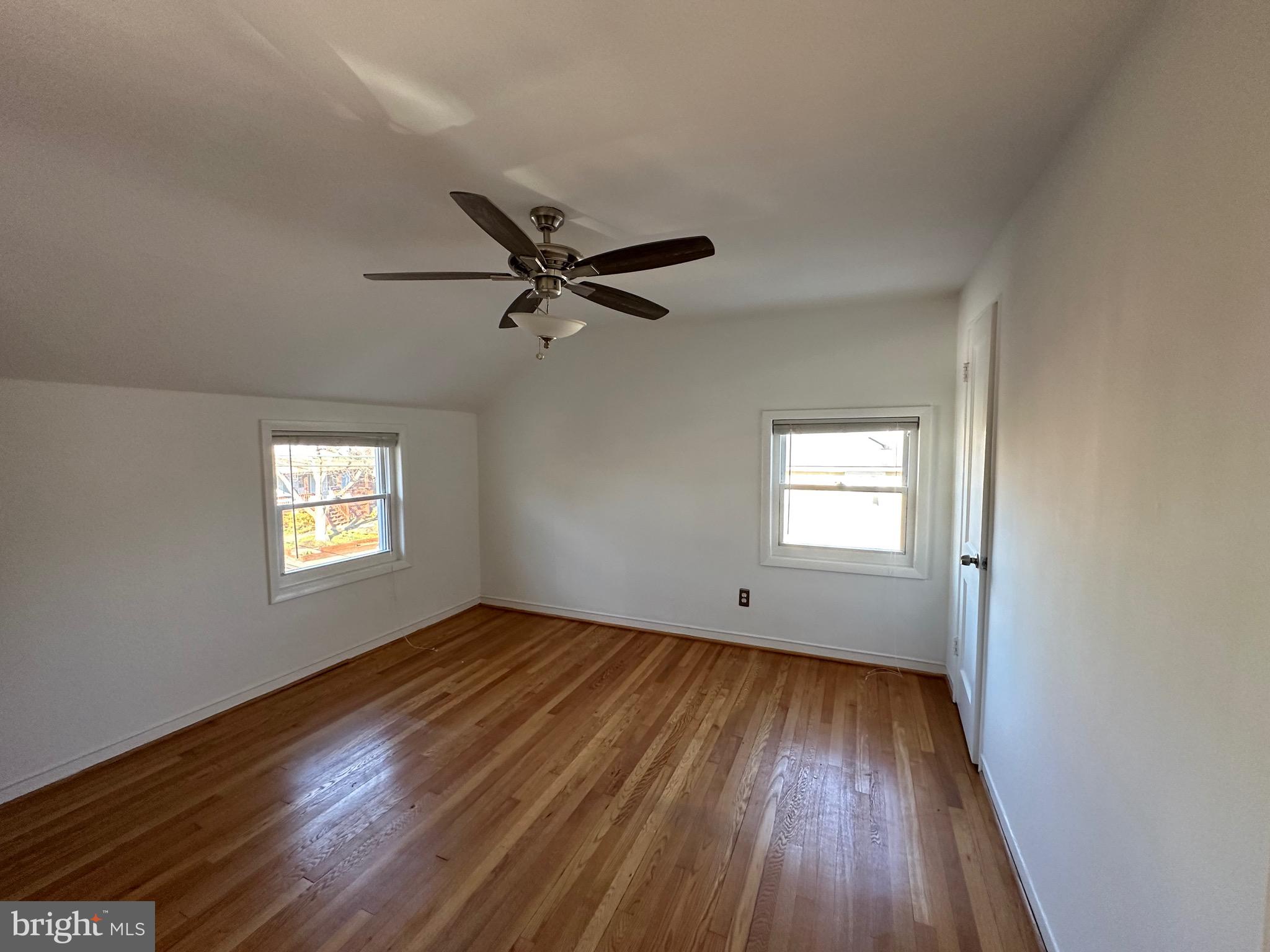 COLUMBIA FOREST - Residential Lease