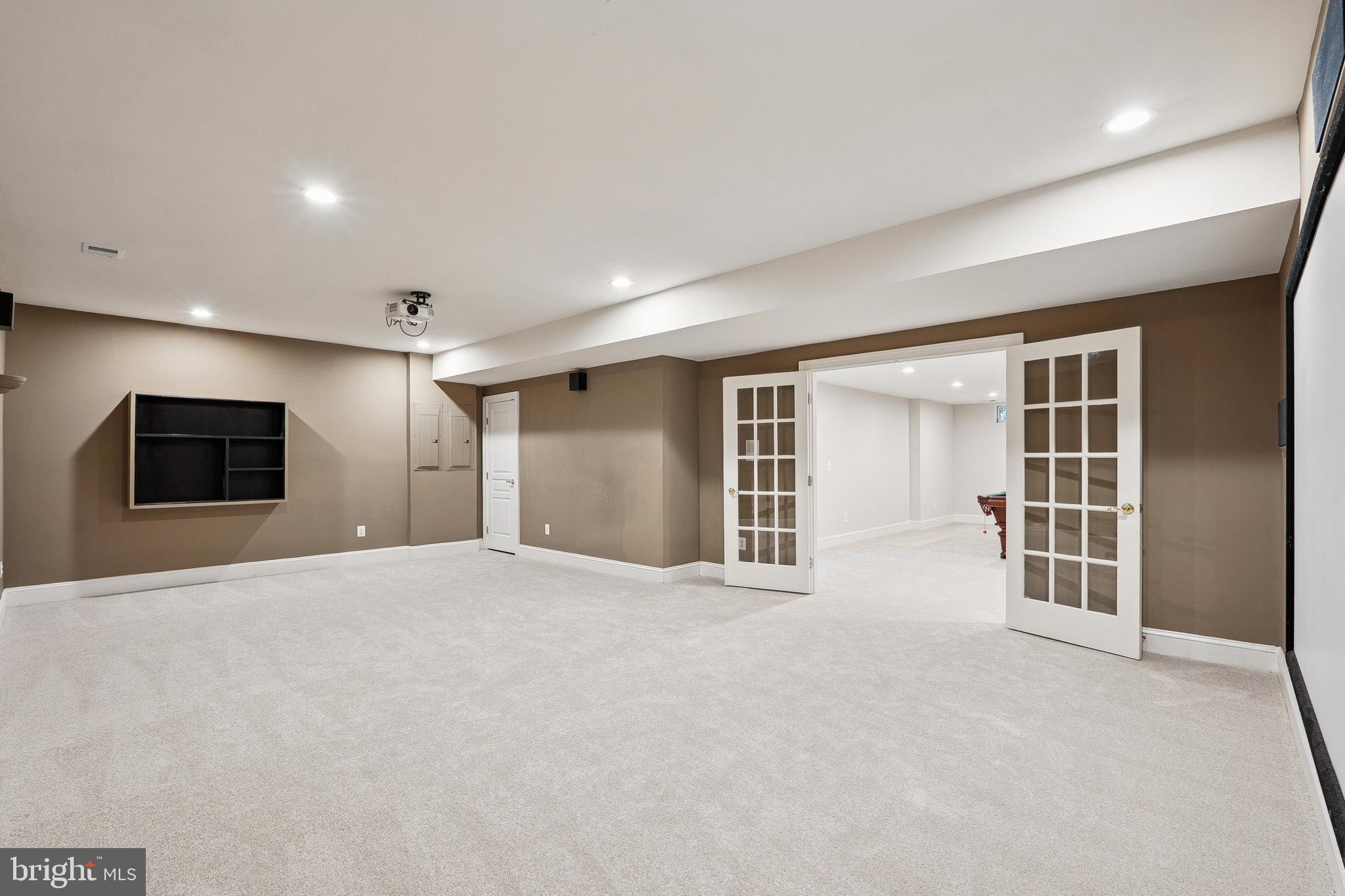 GREAT FALLS GLEN - Residential