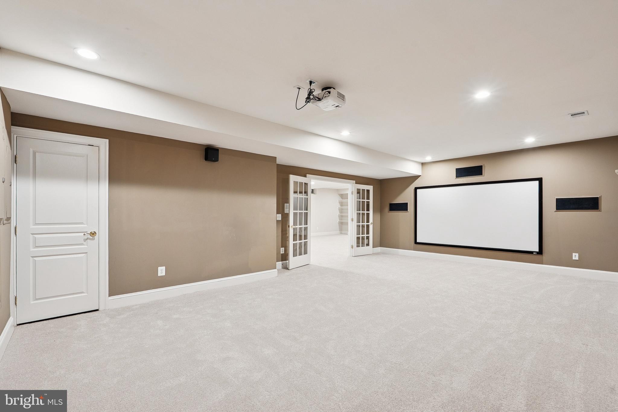 GREAT FALLS GLEN - Residential