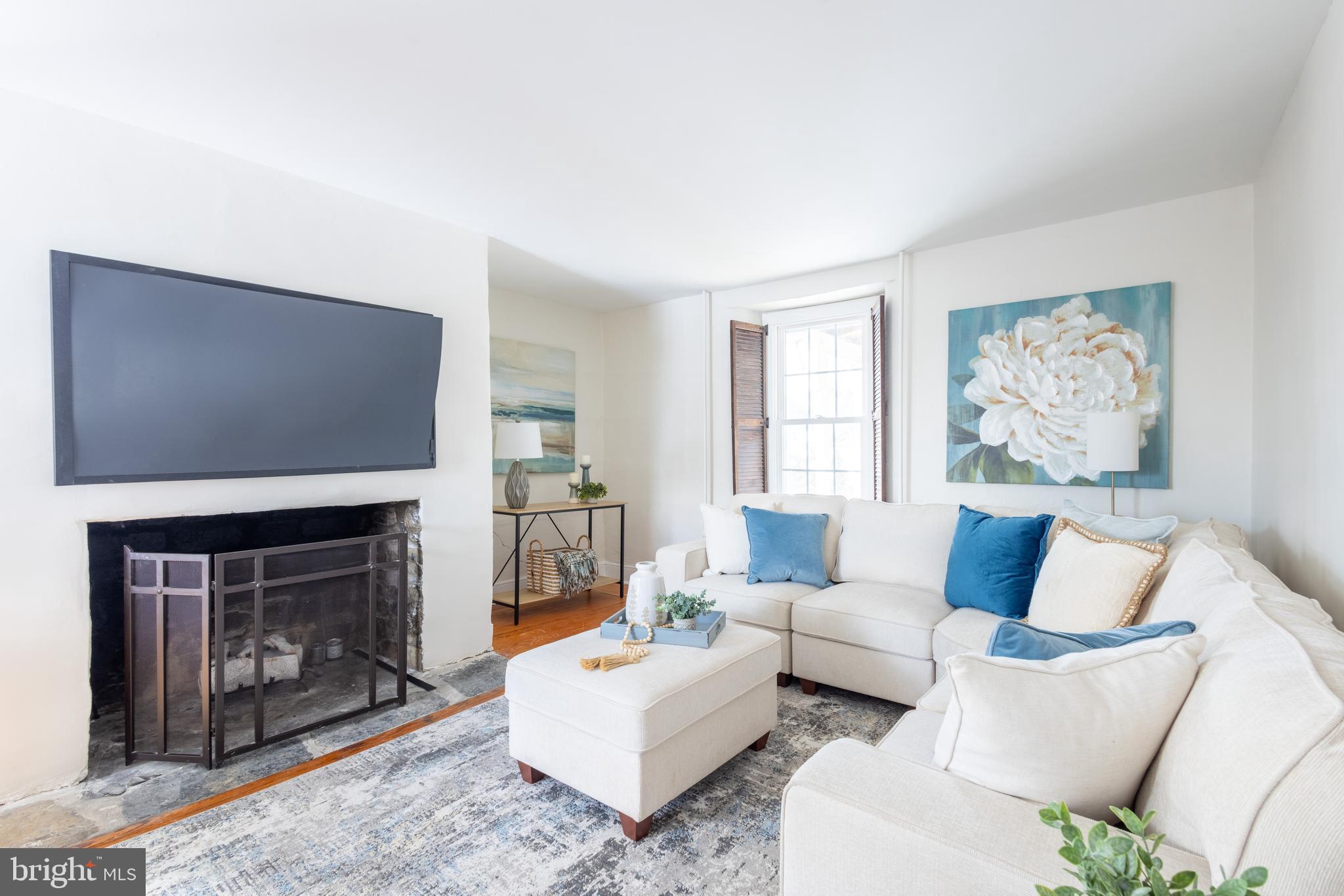 MONTGOMERY MEADOWS - Residential