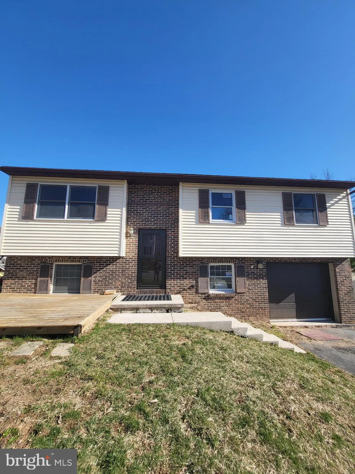 Mohnton, Pennsylvania 19540, United States, 3 Bedrooms Bedrooms, ,2 BathroomsBathrooms,Residential,Active,97521