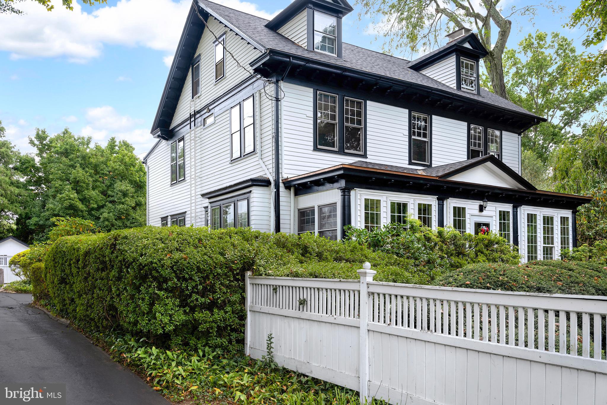 2000 LAWRENCE ROAD
