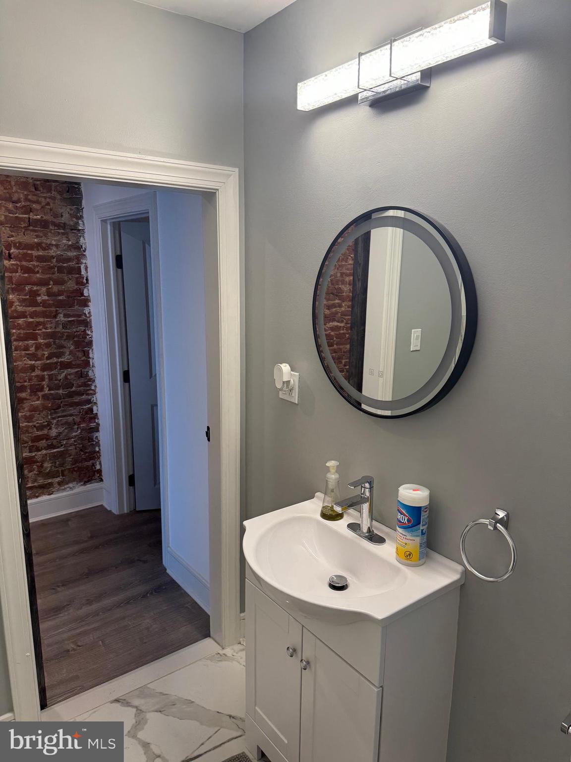 SHARSWOOD - Residential