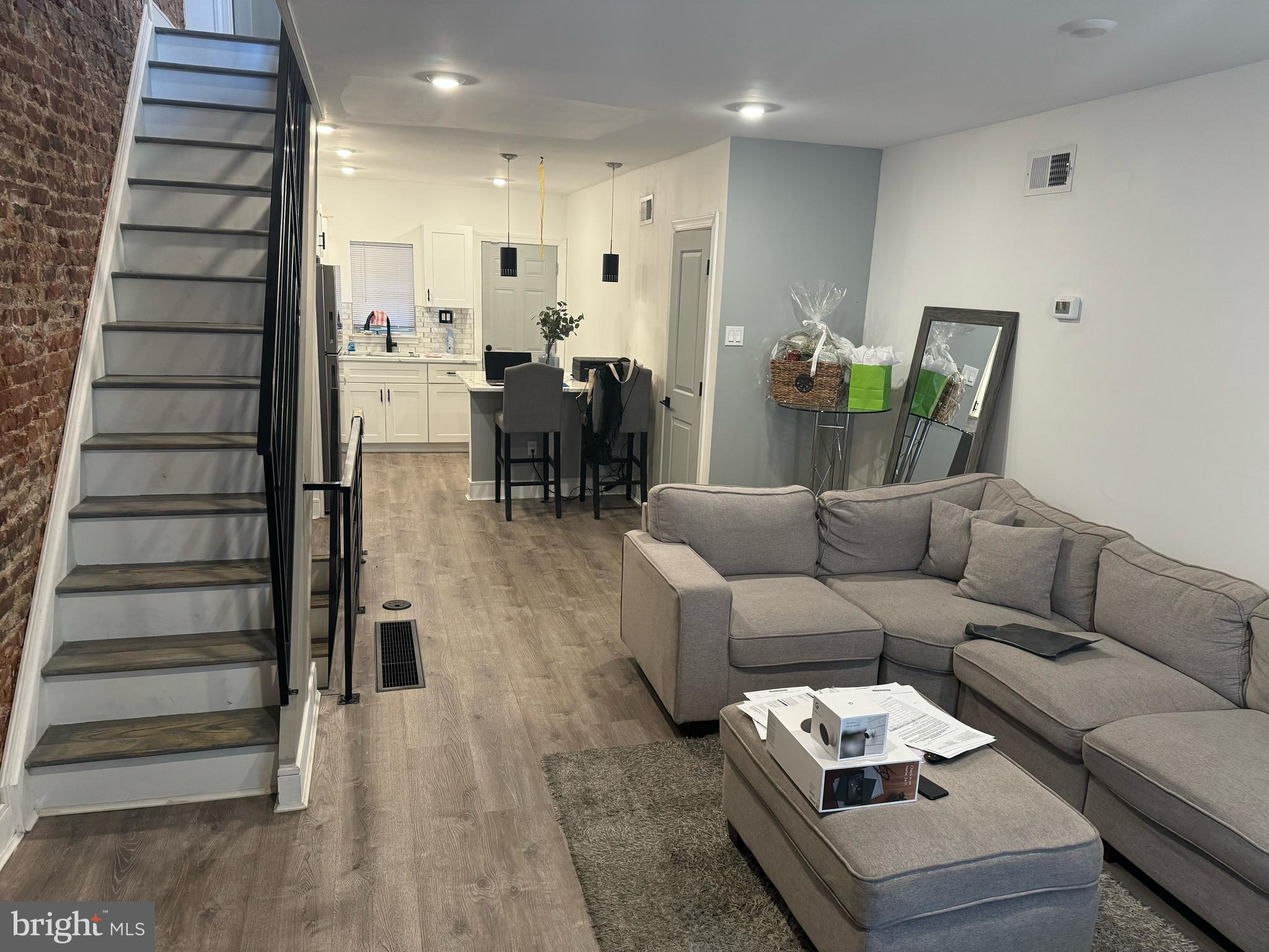 SHARSWOOD - Residential