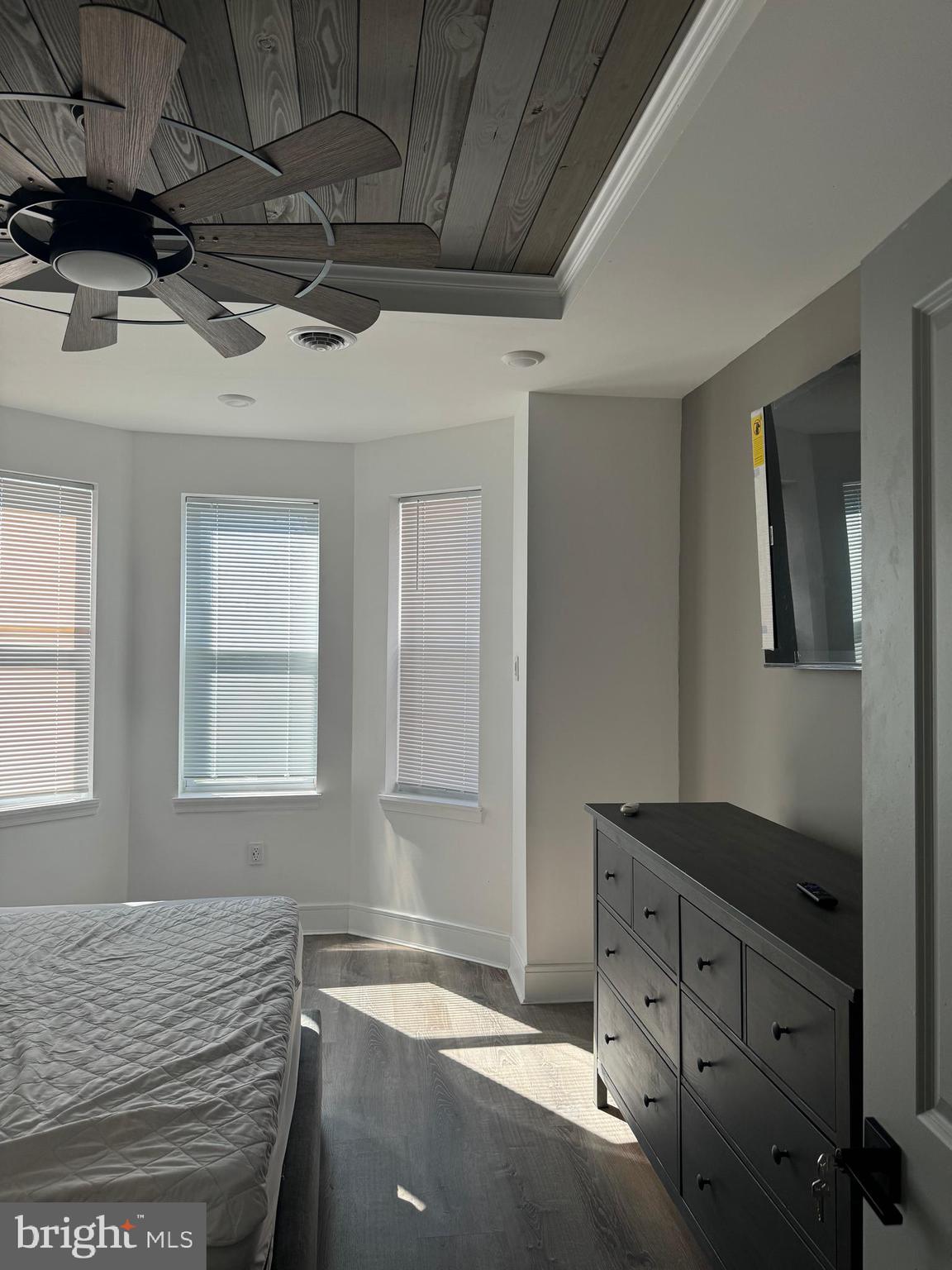 SHARSWOOD - Residential