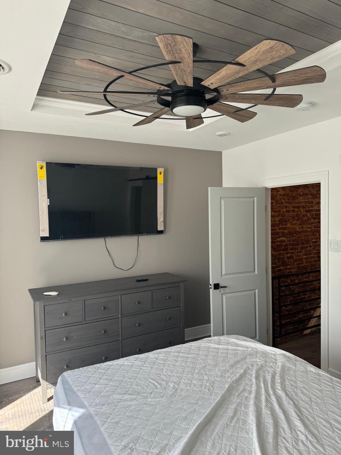 SHARSWOOD - Residential