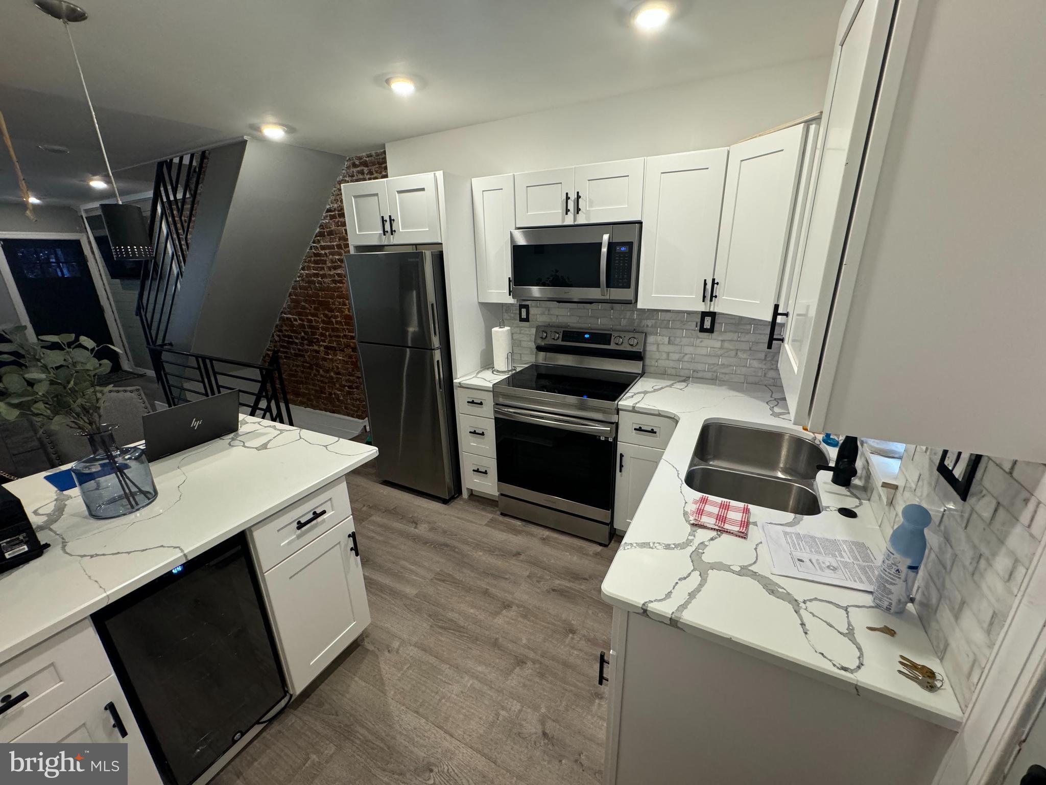 SHARSWOOD - Residential