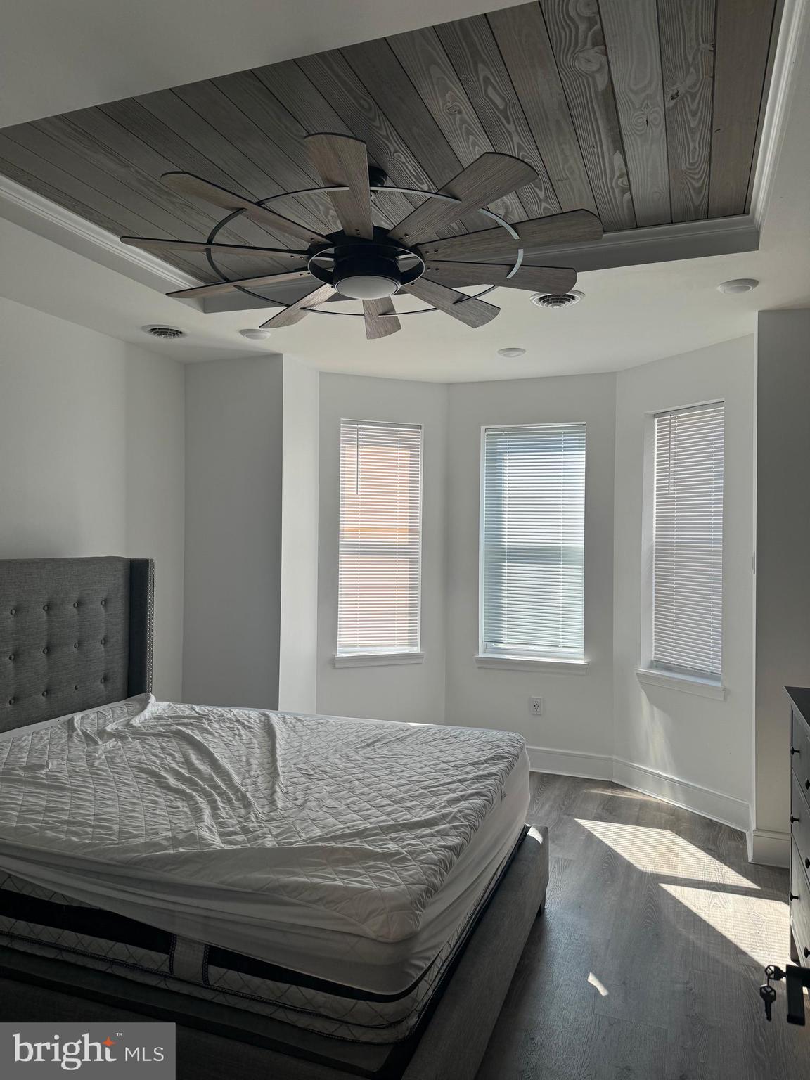 SHARSWOOD - Residential