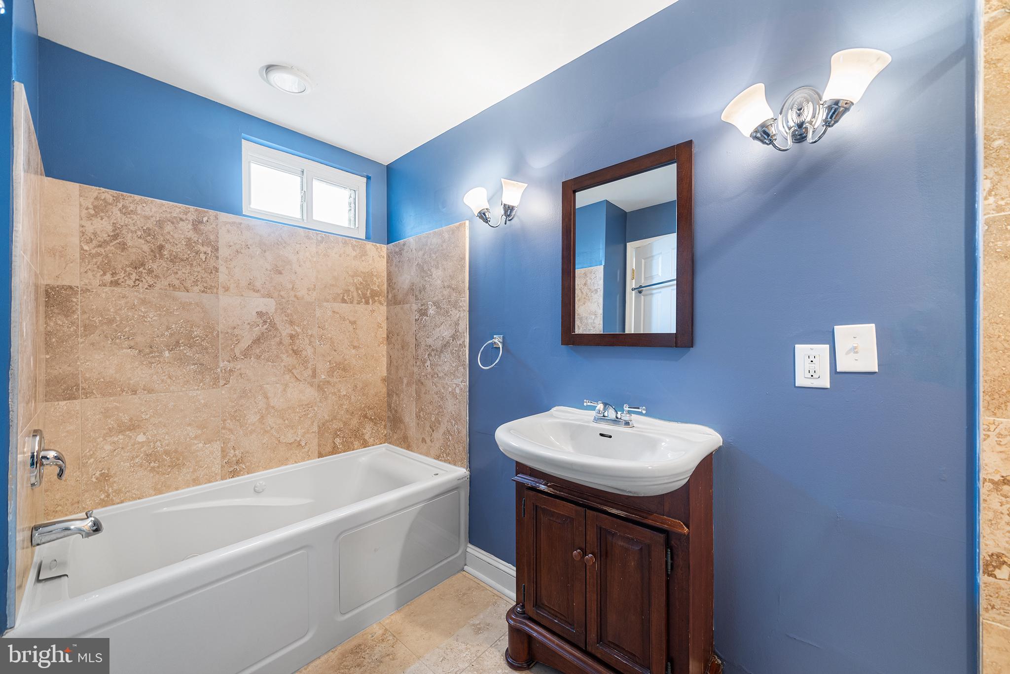 POINT BREEZE - Residential Lease