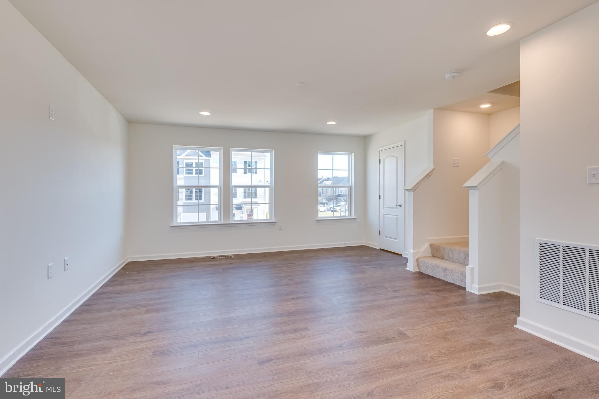 ARCHERS ROCK - Residential Lease