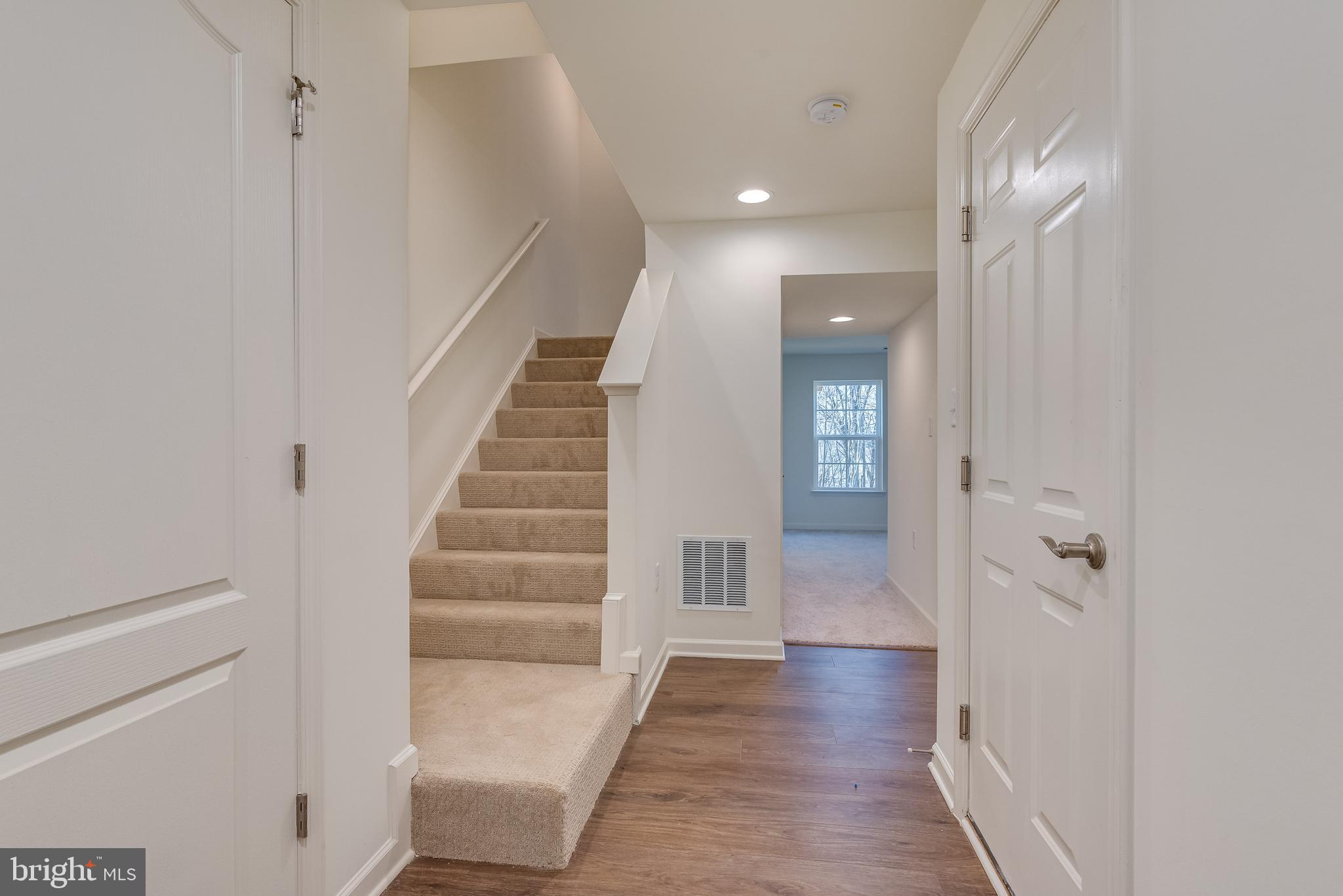 ARCHERS ROCK - Residential Lease