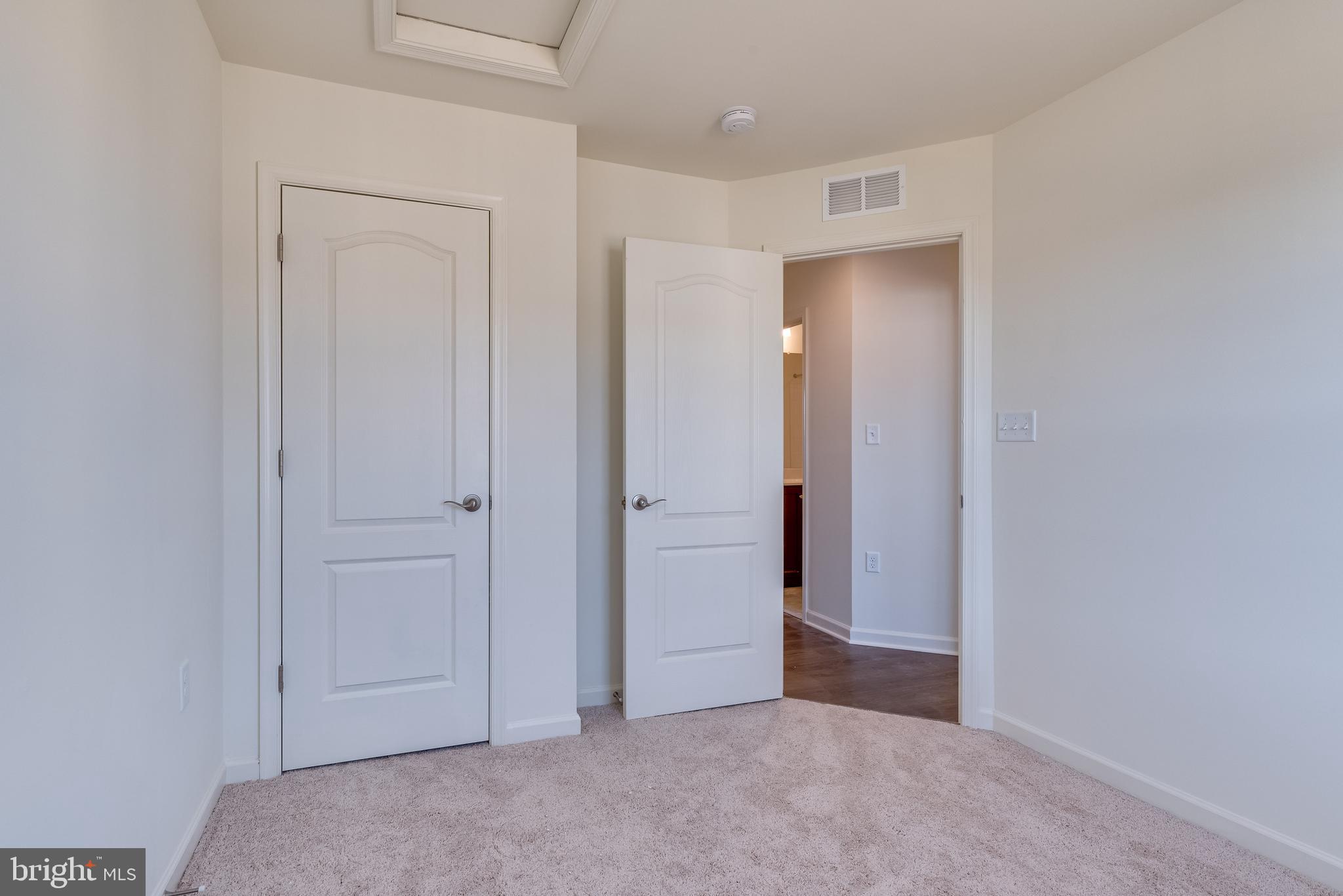 ARCHERS ROCK - Residential Lease