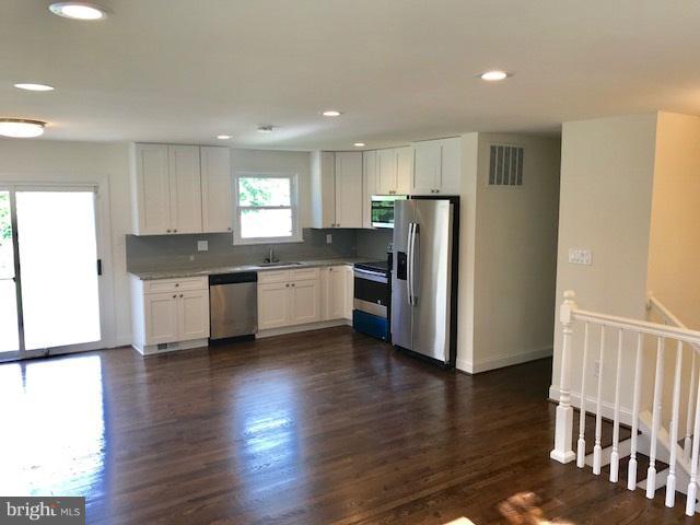 CYPRESS GARDENS - Residential