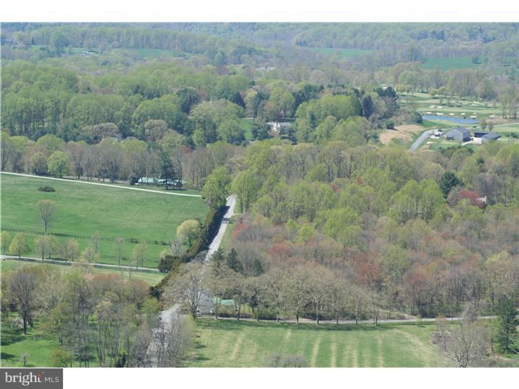 Photo of 1741 Walnut Green Road, WILMINGTON, DE 19807 (MLS # DENC2091802)