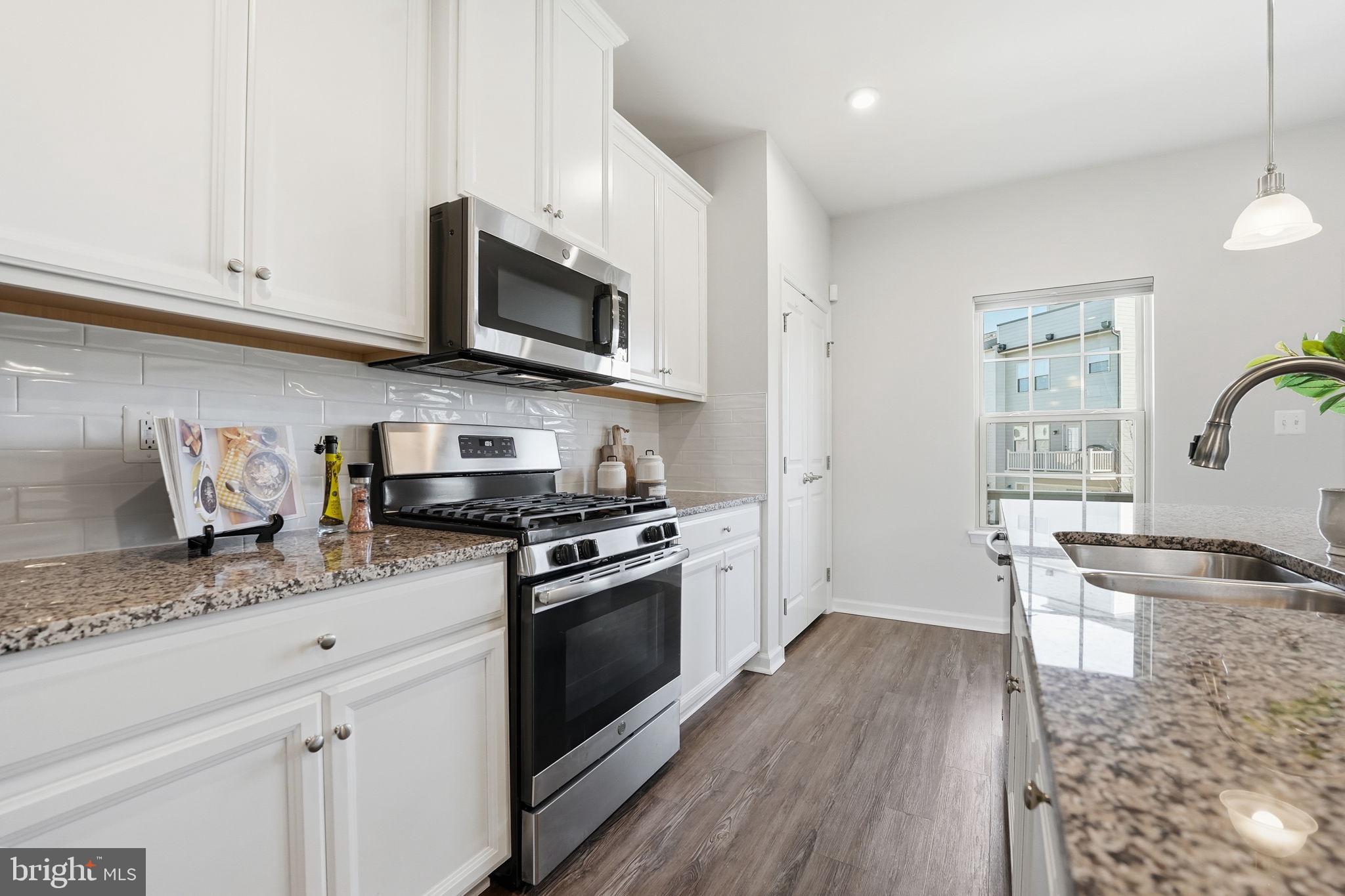 POTOMAC SHORES - Residential