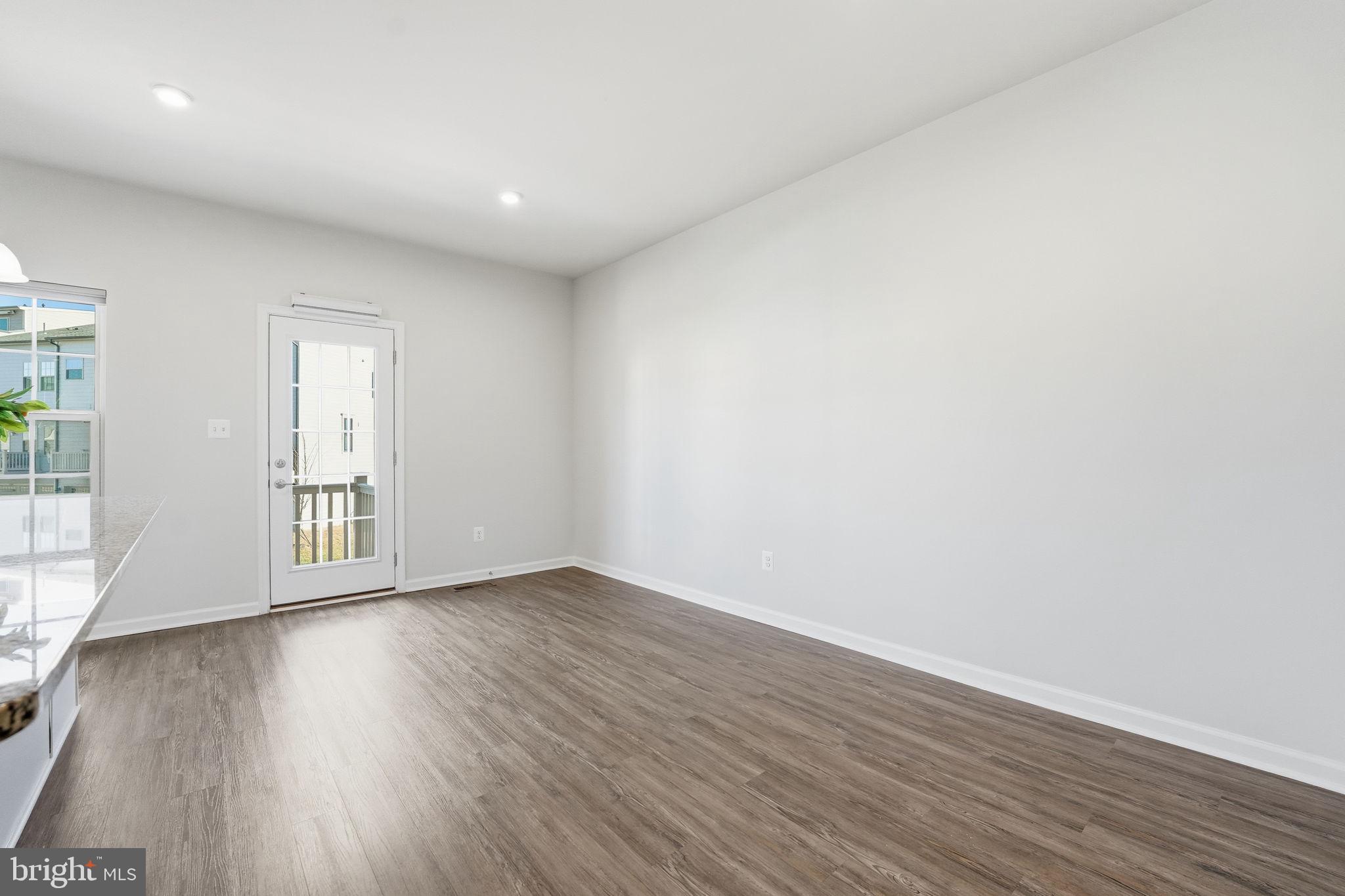 POTOMAC SHORES - Residential