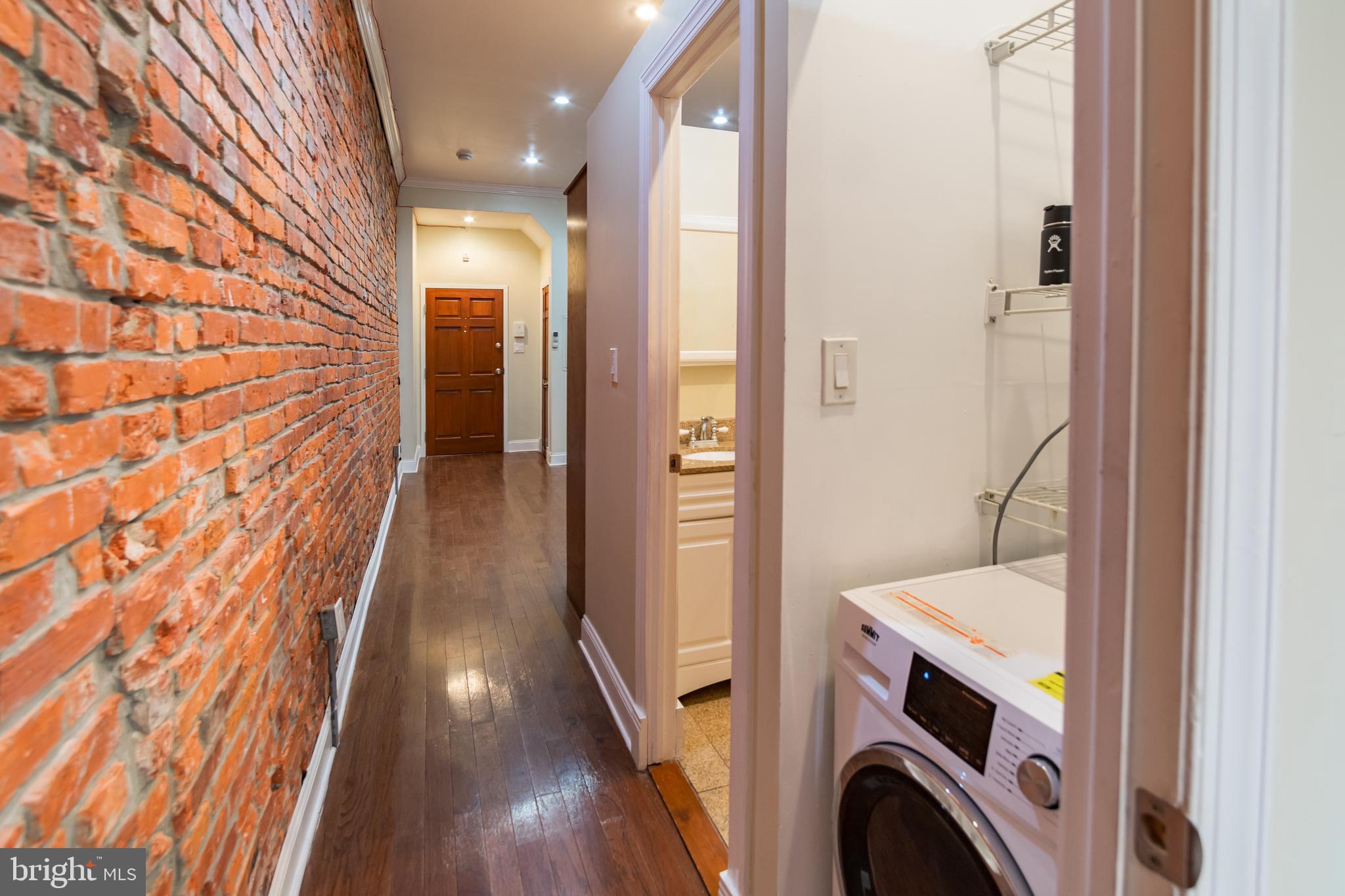 LOWER MOYAMENSING - Residential Lease