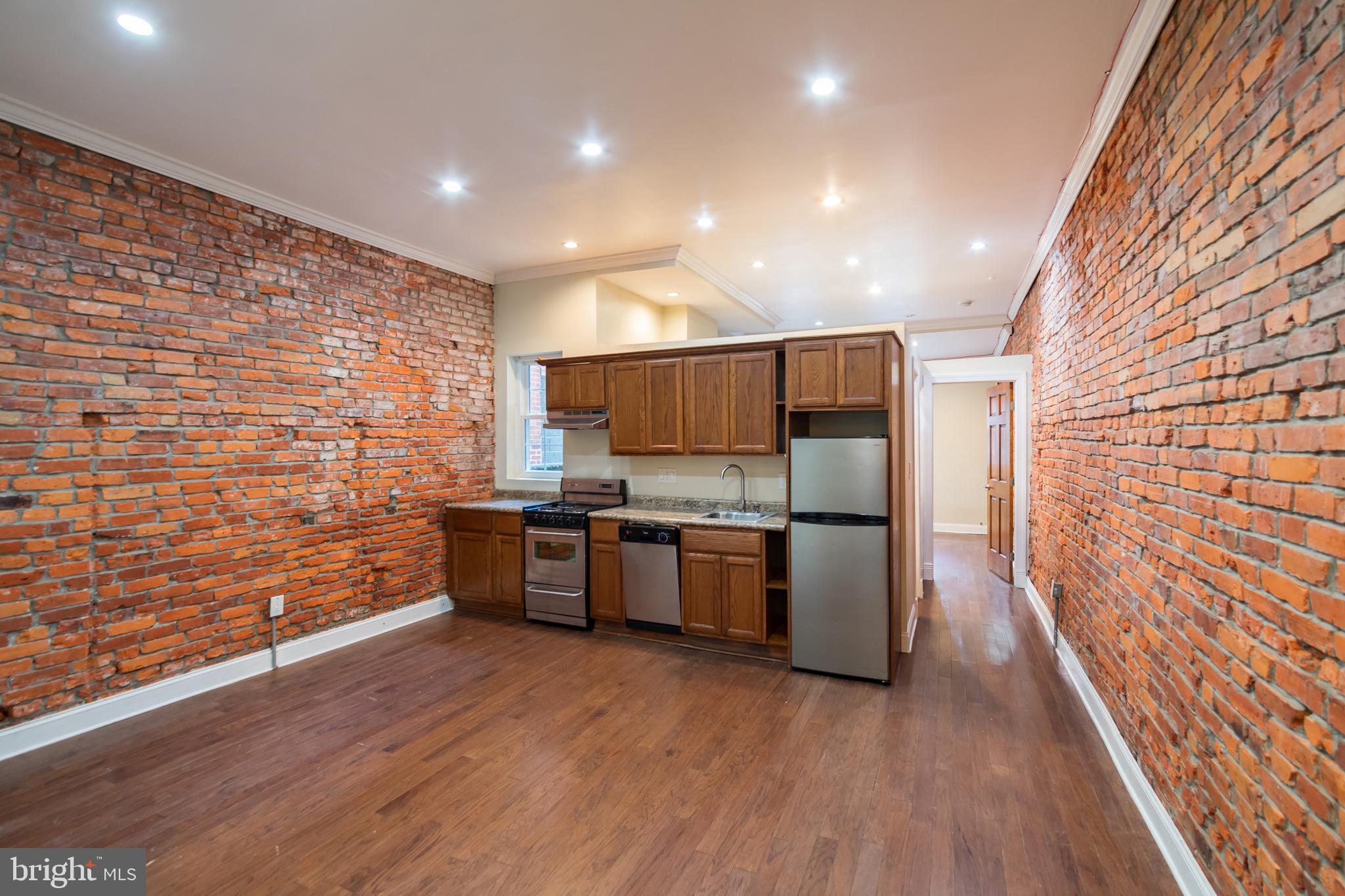 LOWER MOYAMENSING - Residential Lease
