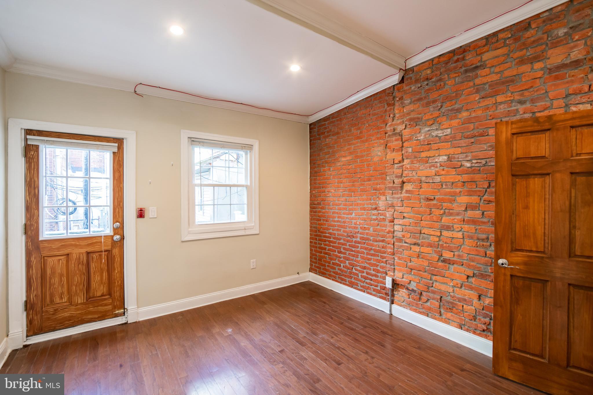 LOWER MOYAMENSING - Residential Lease