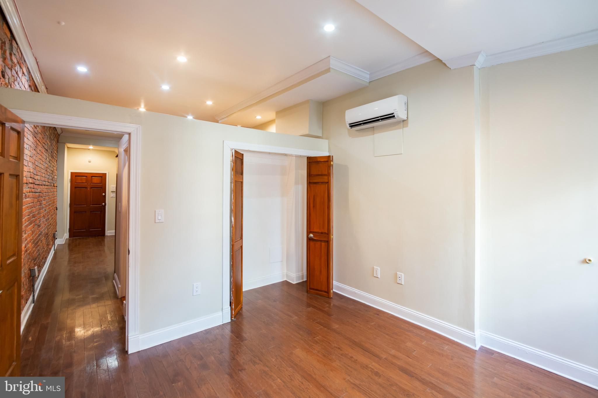 LOWER MOYAMENSING - Residential Lease