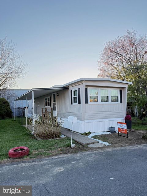 111 HOOVER DRIVE FAIRLESS HILLS PA 19030