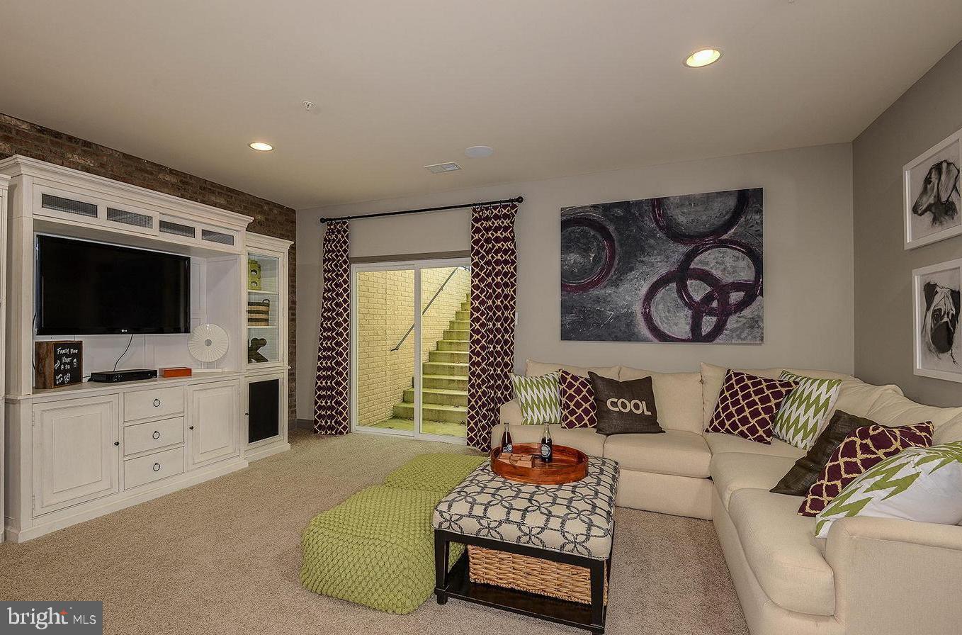 PARKSIDE - Residential Lease