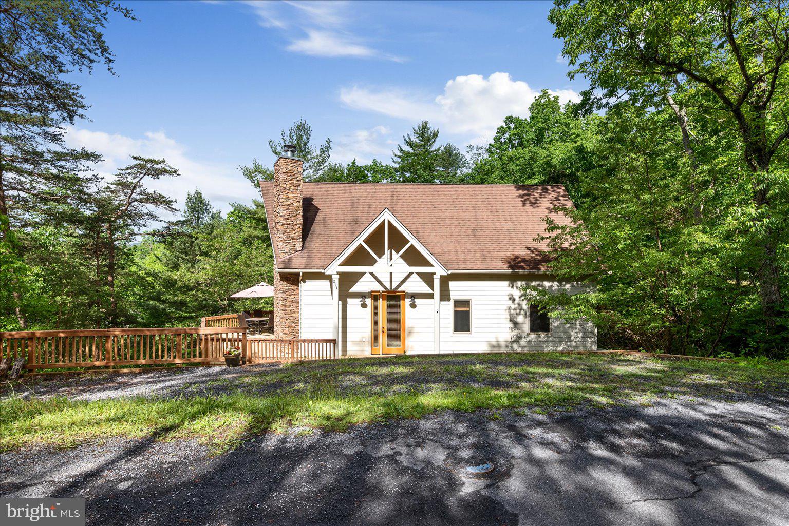 218 NELSON WAY